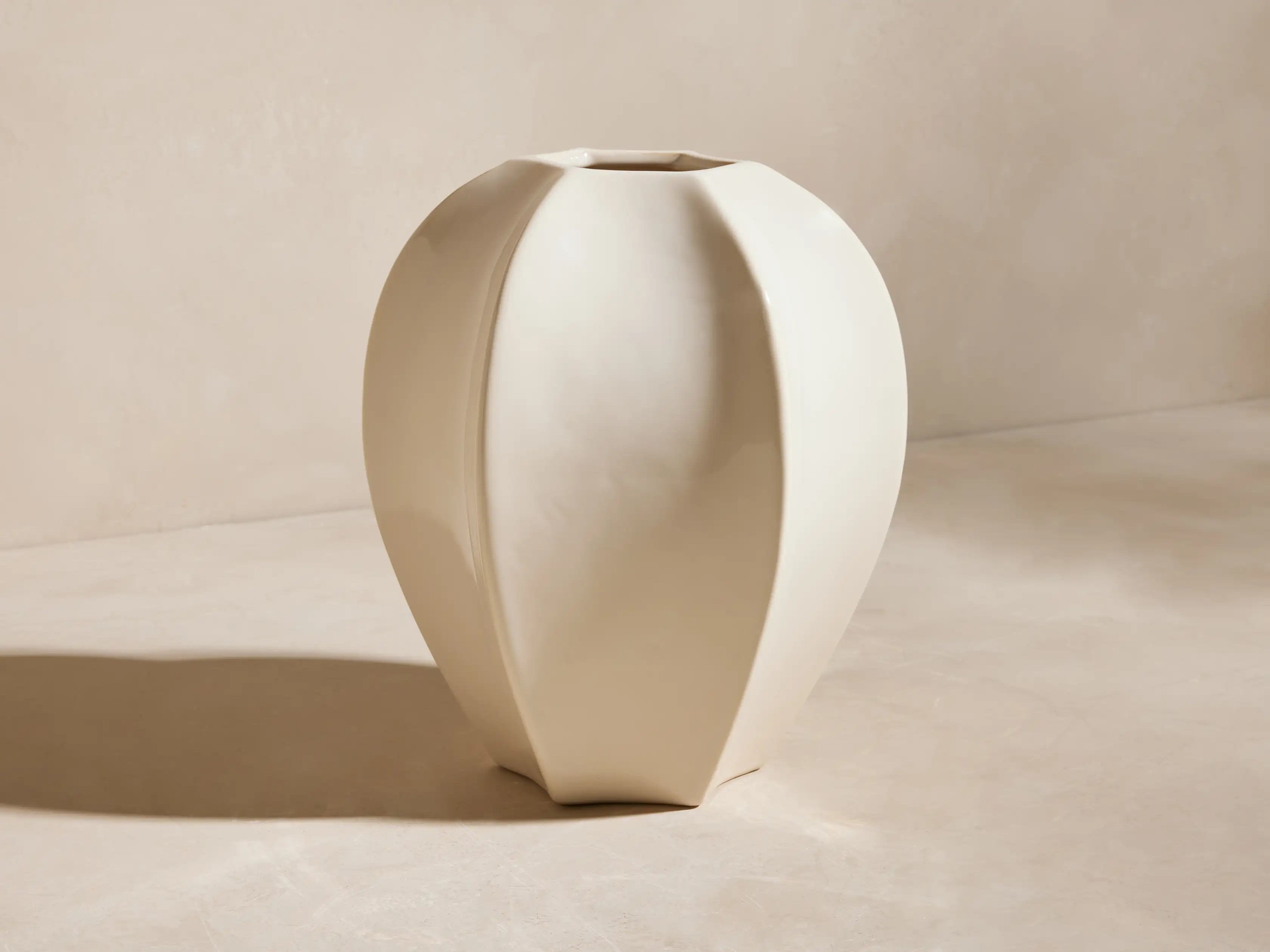Eva Seedpod Vase | Arhaus