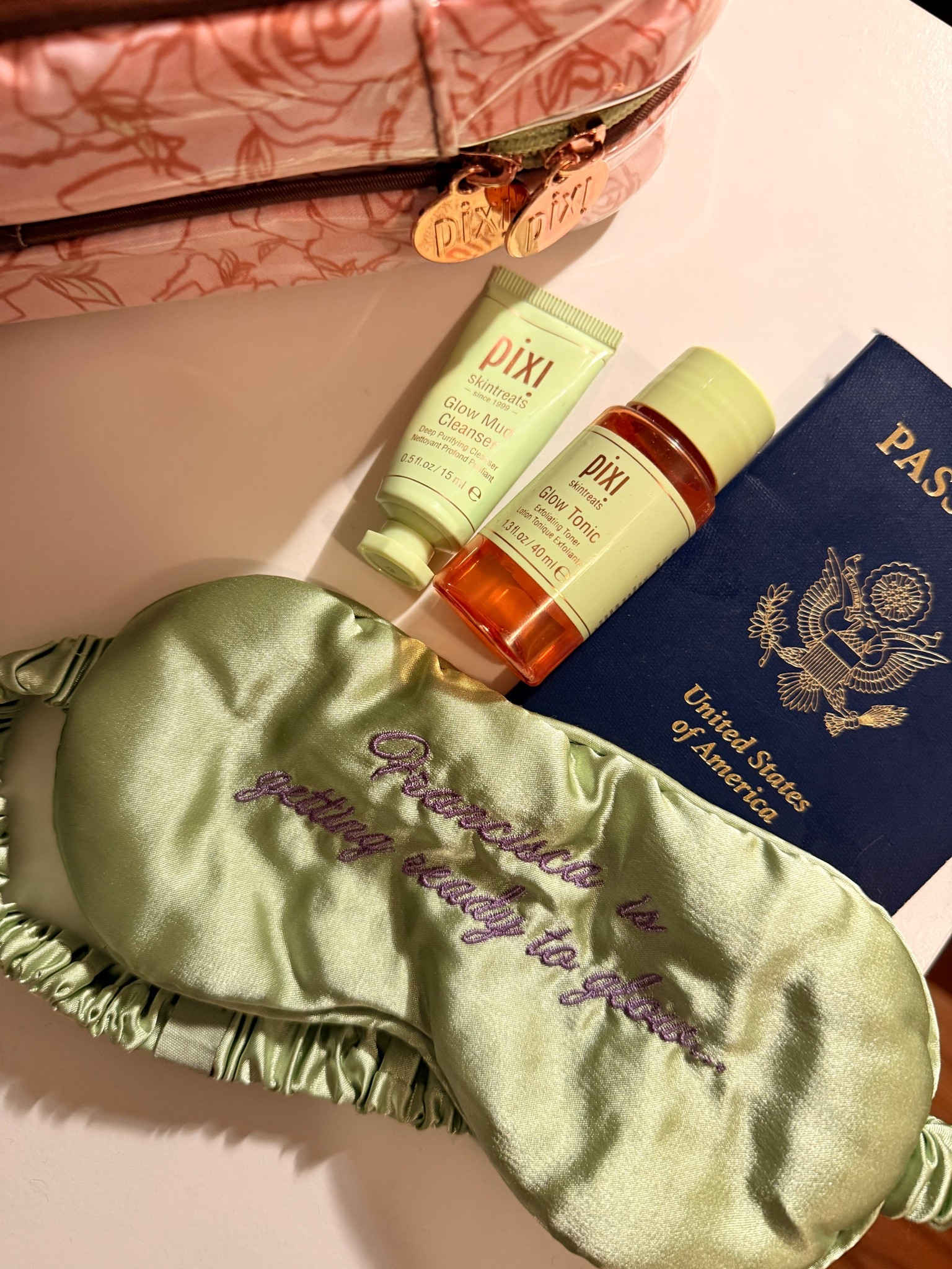 Pixi travel essentials 💚✈️

#LTKselfcare #LTKdayinmylife #LTKTravel