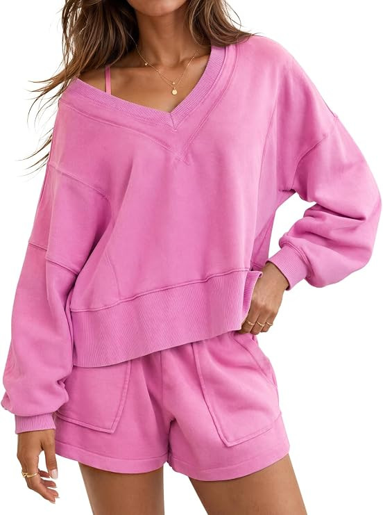 Fisoew Womens 2 Piece Lounge Matching Set Sweatshirts Shorts Sets Sweatsuit | Amazon (US)