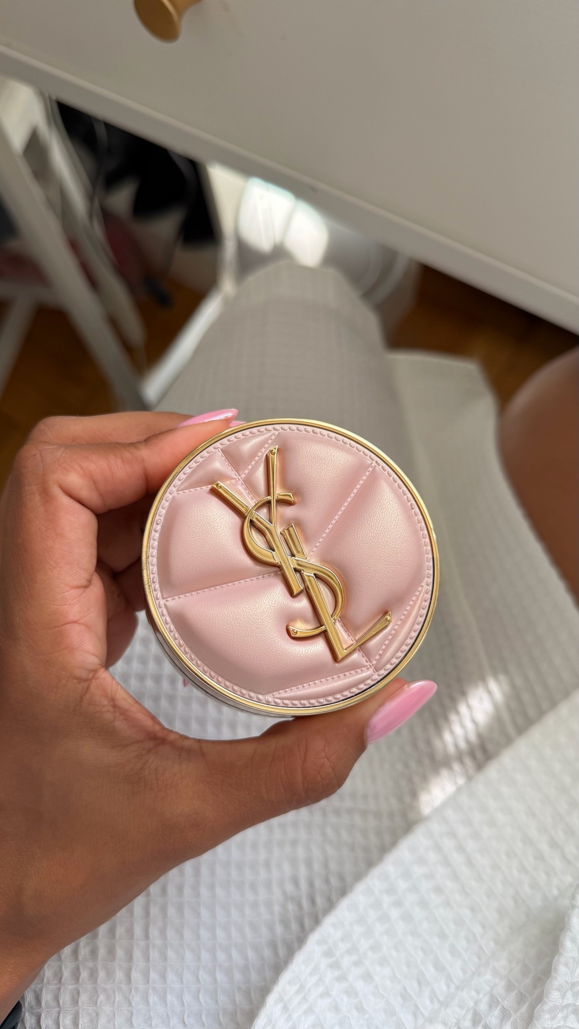 YSL Soft Glow Cushion Foundation 
Color MC10

#LTKBump