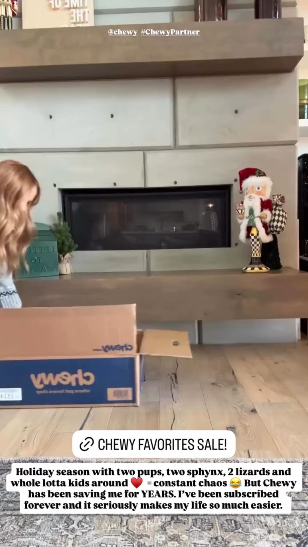 @chewy  #ChewyPartner Holiday season with two pups, two sphynx, 2 lizards and whole lotta kids around ♥️ = constant chaos 😂 But Chewy has been saving me for YEARS. I’ve been subscribed forever and it seriously makes my life so much easier.