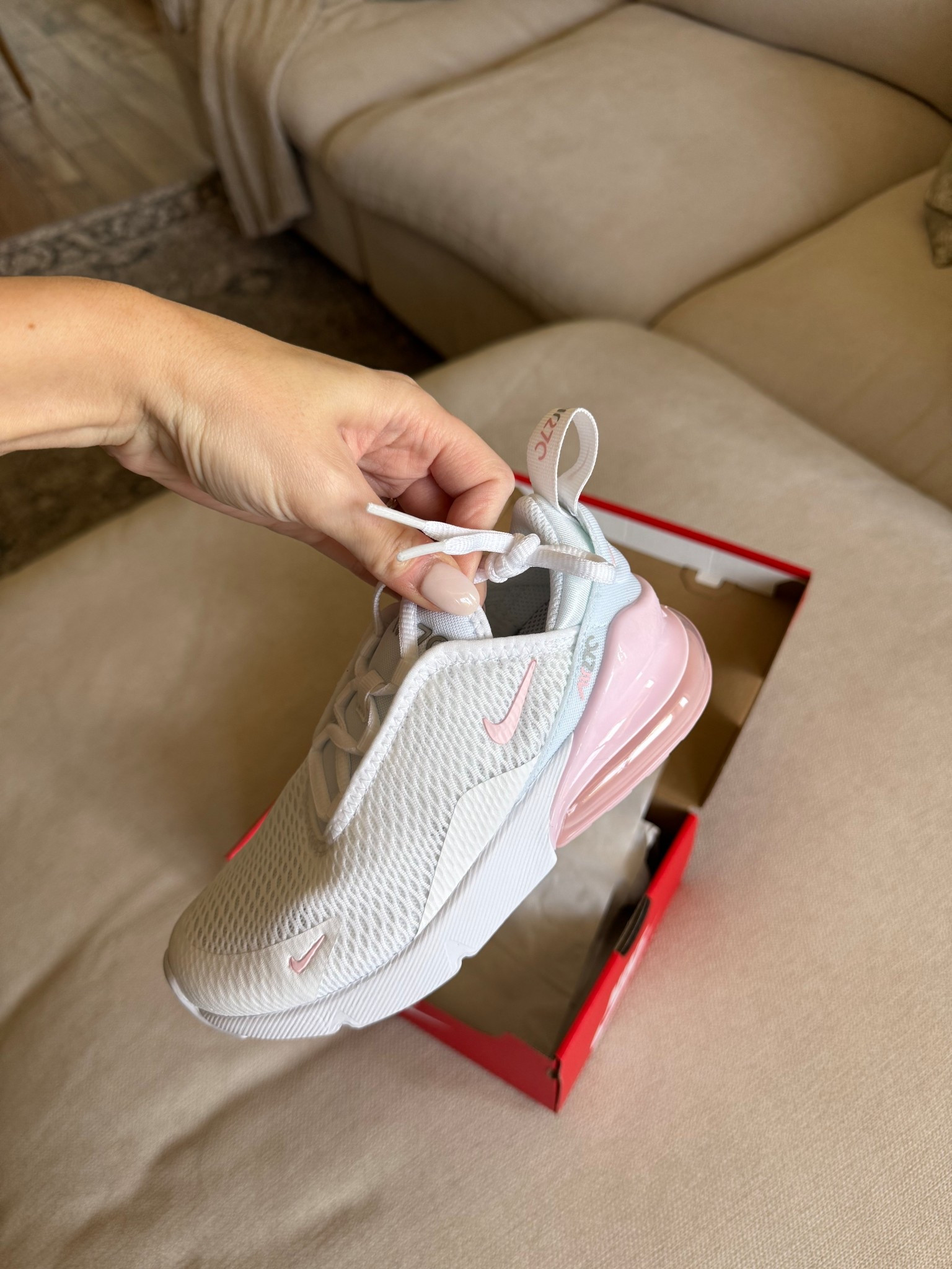 Cute new girls sneakers