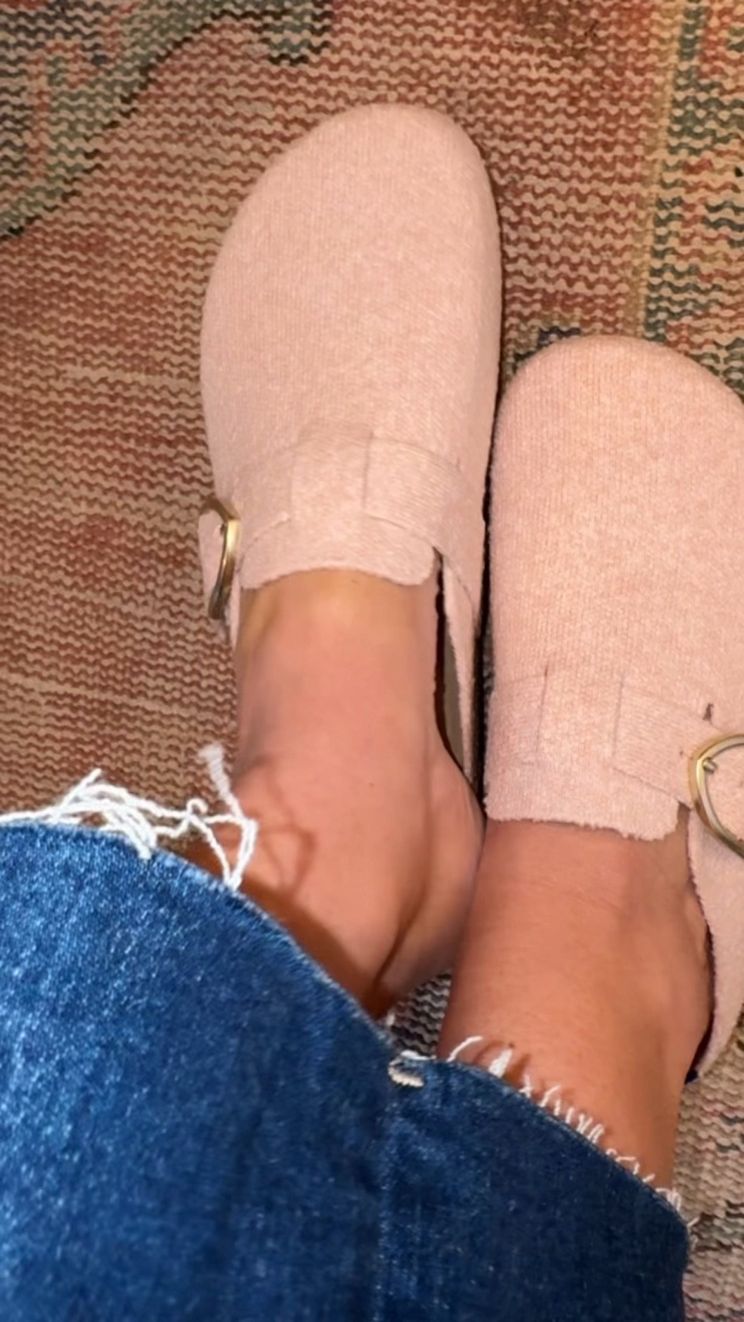 Machine washable shoes with incredible arch support- yes please!

Perfect for everyday wear, and esp for travel!


#LTKTravel #LTKShoeCrush #LTKOver40