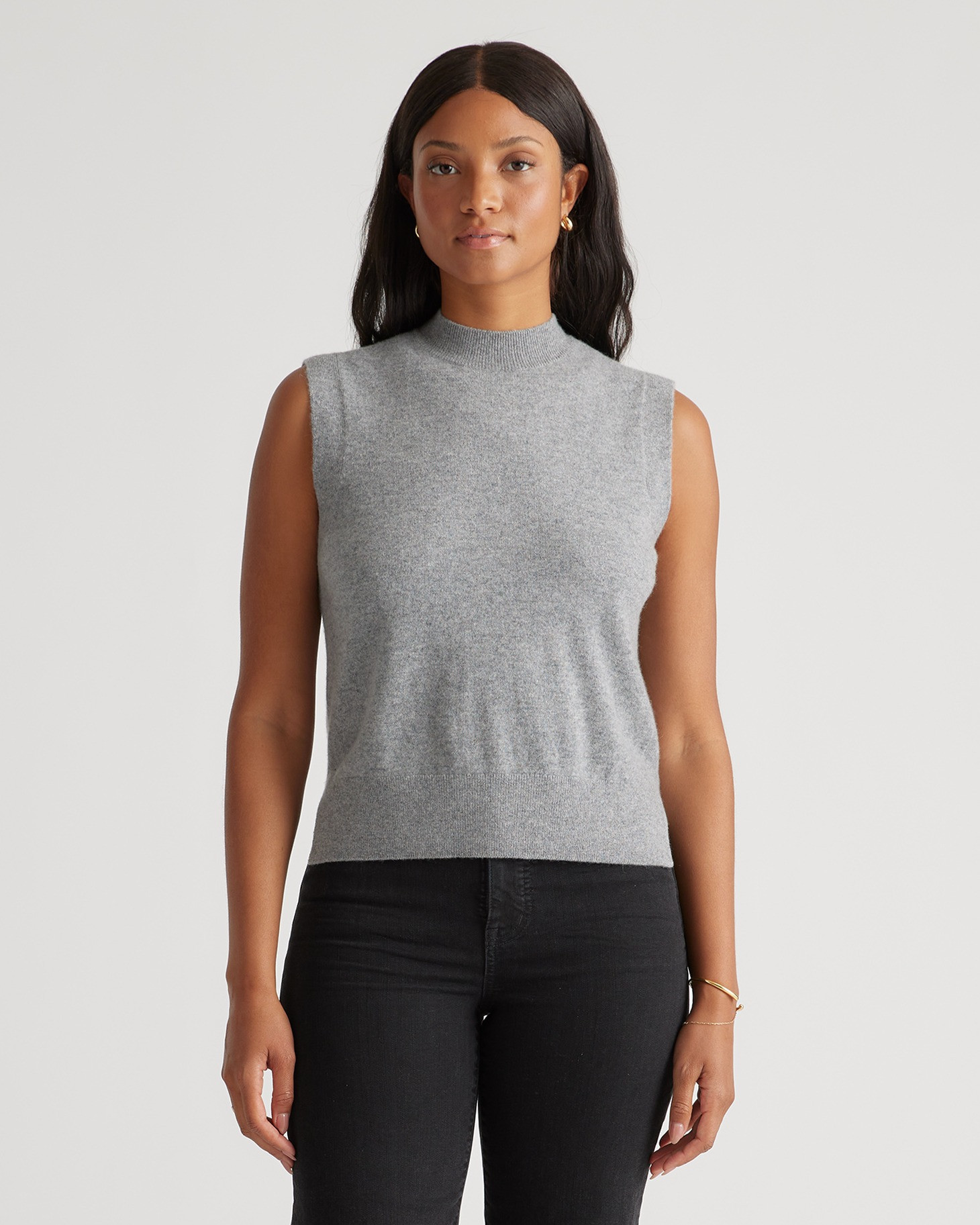Quince | Women's Lightweight Mongolian Cashmere Mock Neck Sweater Vest in Heather Grey, Size Medium | Quince