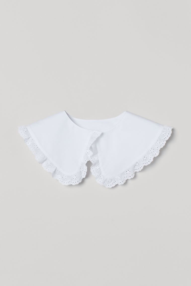Lace-trimmed collar | H&M (UK, MY, IN, SG, PH, TW, HK)