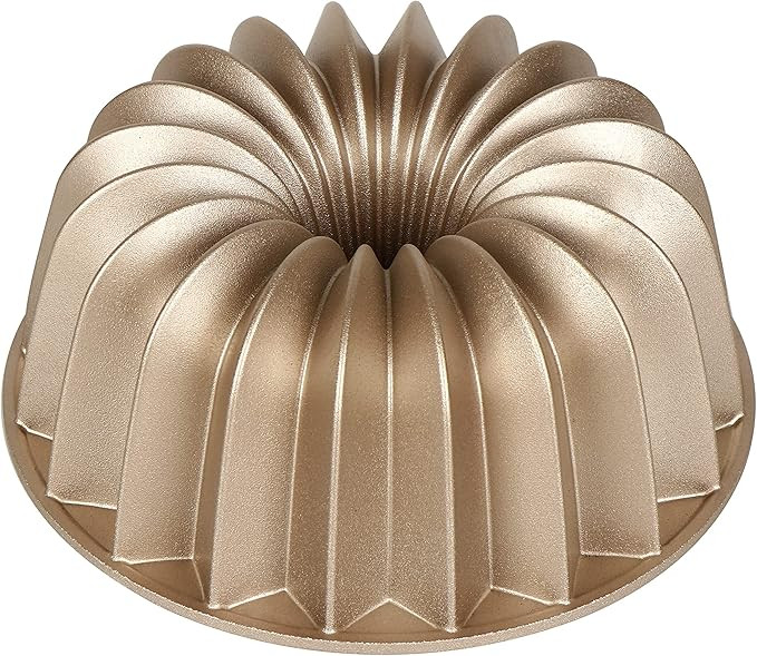 Baker's Secret Nonstick Fluted Cake Pans, Heavy Duty Die Cast Aluminum Cake Baking Pans, 2 Layers... | Amazon (US)