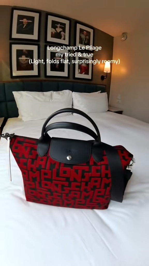 Game changer for travel and work 👜✨ Longchamp Le Pliage Medium Tote bag and organizer insert that keeps everything in place. No more digging around! Not sponsored, just what I actually use & love
#bagorganizer #whatsinmybag #purseorganization #traveltips
#lifehacks #longchamp

#LTKItBag #LTKStyleTip #LTKTravel