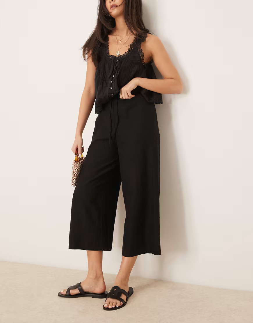 New Look linen cropped trousers in black | ASOS (Global)
