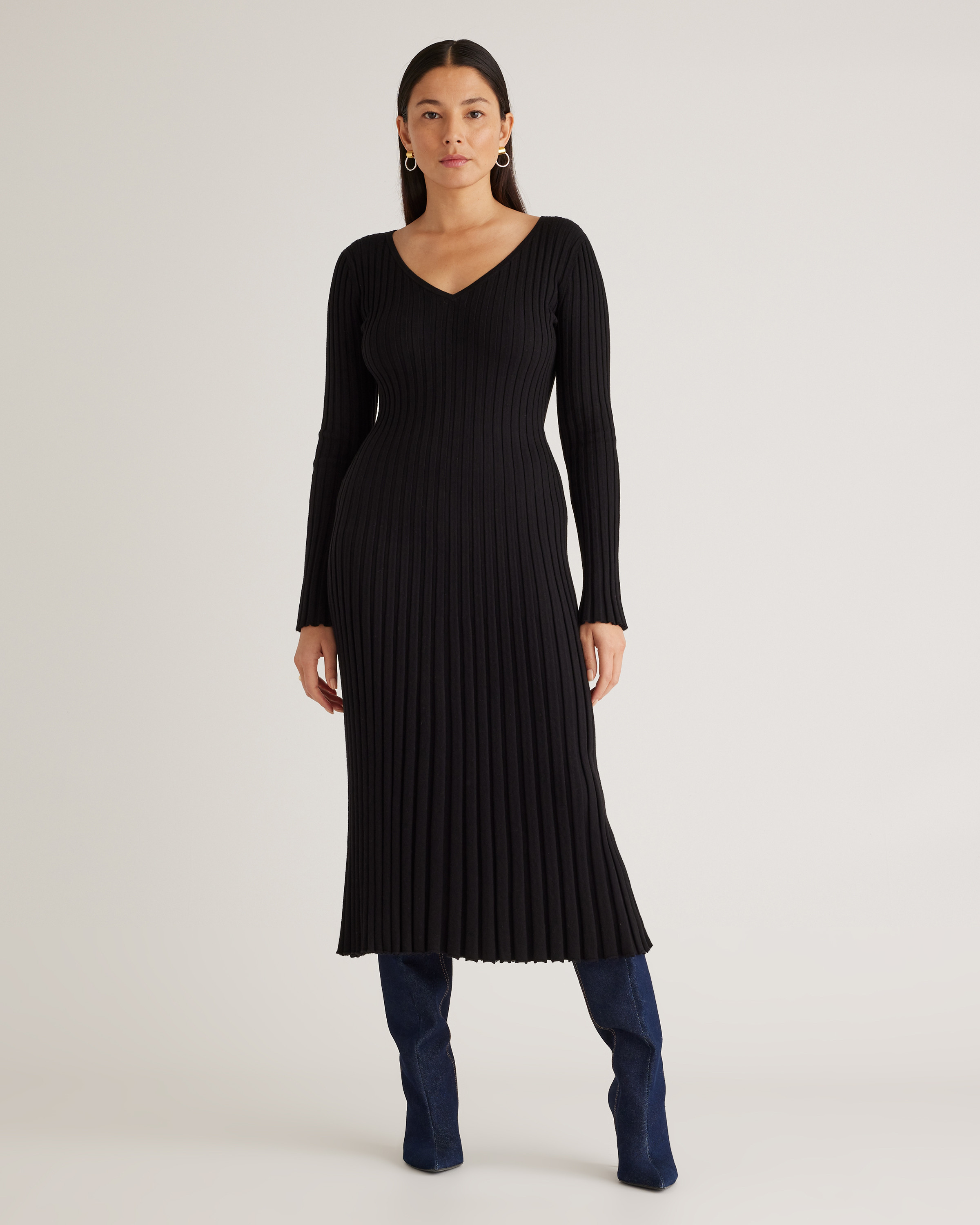 Quince | Women's Cotton Cashmere Ribbed Long Sleeve V-Neck Midi Dress in Black, Size Medium | Quince