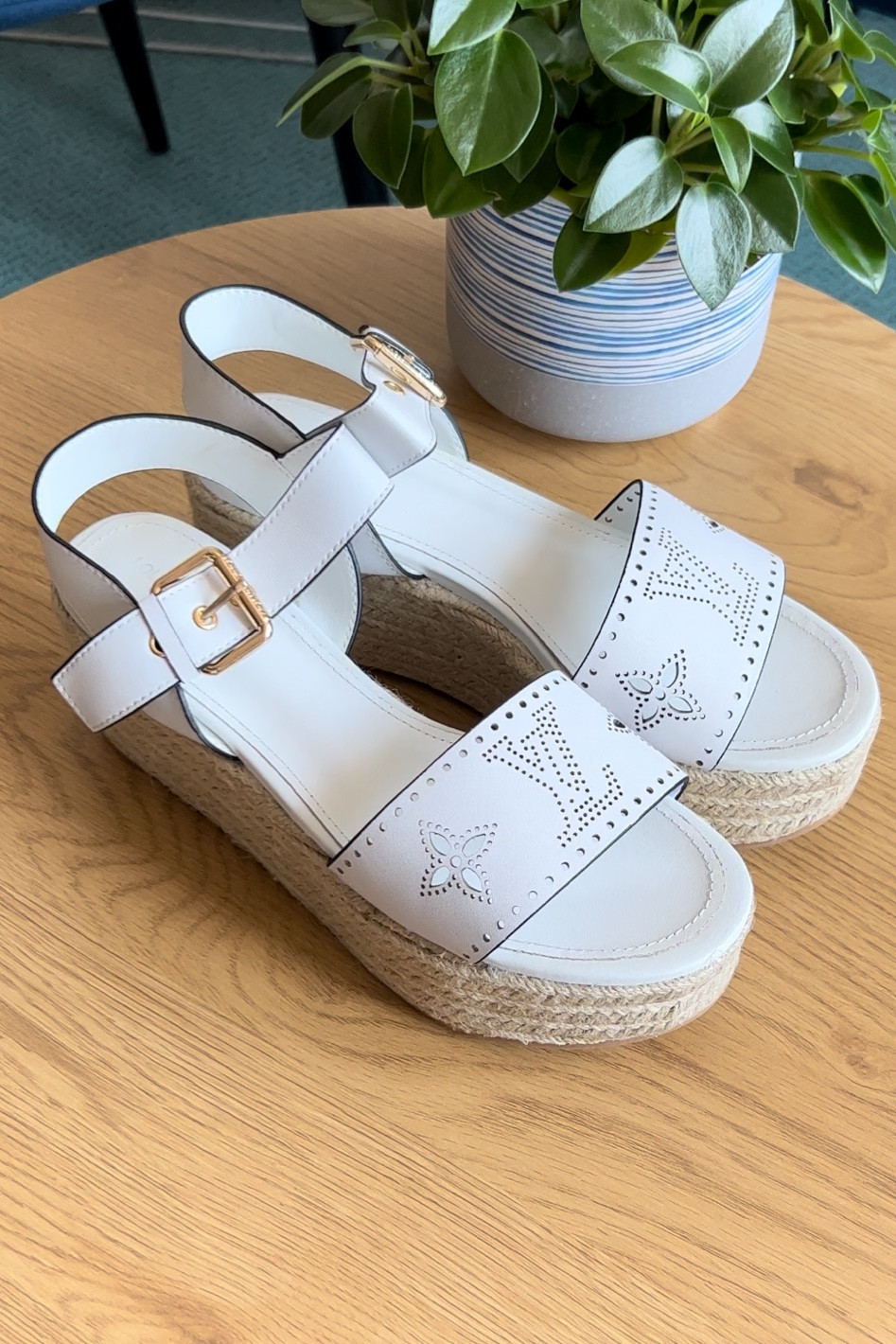 LV espadrilles dhgate 

#LTKSaleAlert #LTKShoeCrush #LTKStyleTip