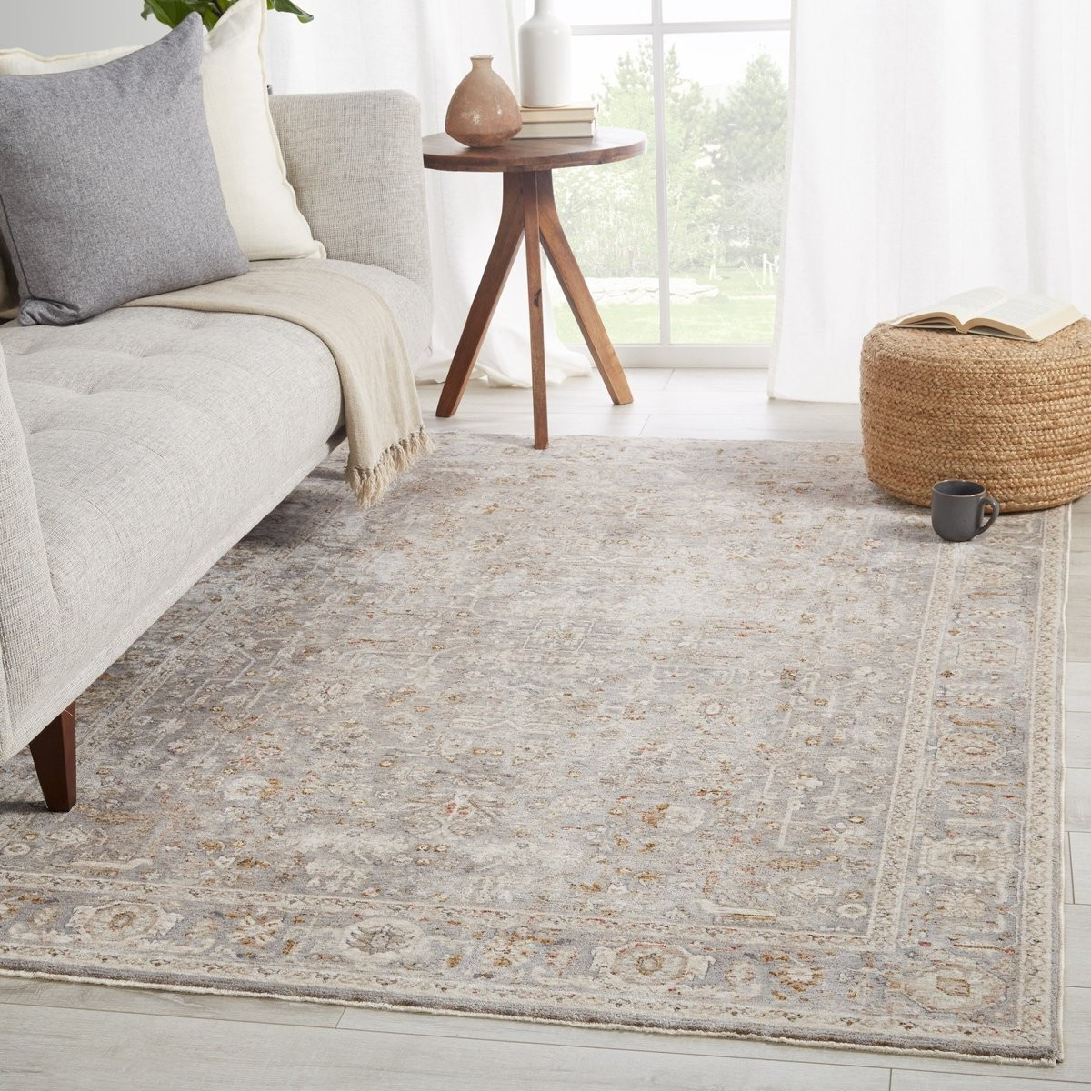 Valentia - Amaris Area Rug | Rugs Direct