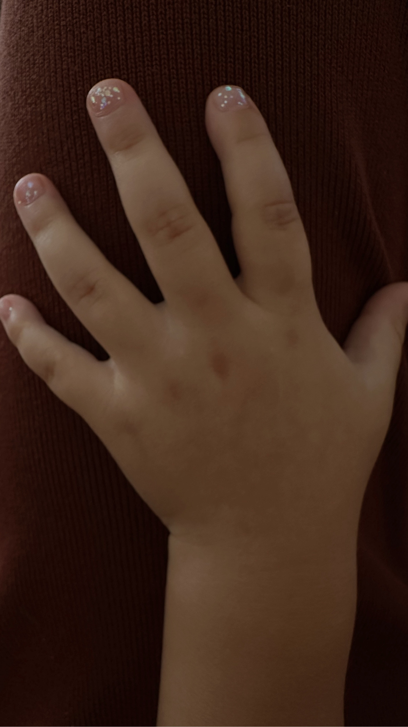 Shilohs sparkle manicure featuring 
Ella+Mila polish in the color Twinkle Twinkle 
✨ 


@Morgan.Speiser 
#ellamilafall#ellamila#ad
kids polish, Ella+Mila, Ella+Mila polish, kids manicure, stocking stuffer idea, christmas nails, holiday nails. 


#LTKSeasonal #LTKBeauty #LTKHoliday