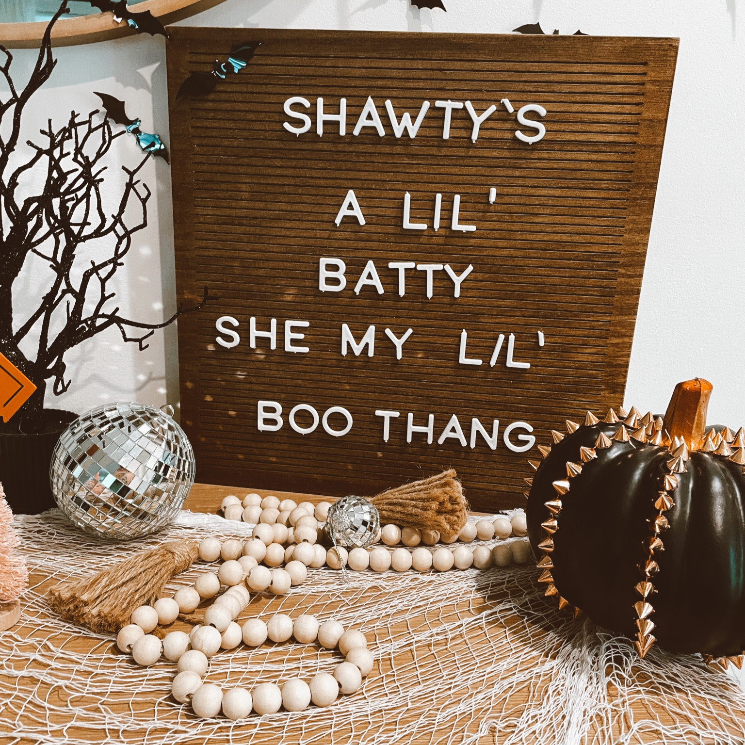 Halloween letter board ideas  

#hearthandhand #bohohome #bohohomedecor #pinkhalloween #halloweeninspo #batwalldecor #targetdecor #targethalloween #entrywaydecor #entrywayinspo #letterboard #neutralhalloween

#LTKhome #LTKSeasonal #LTKunder50