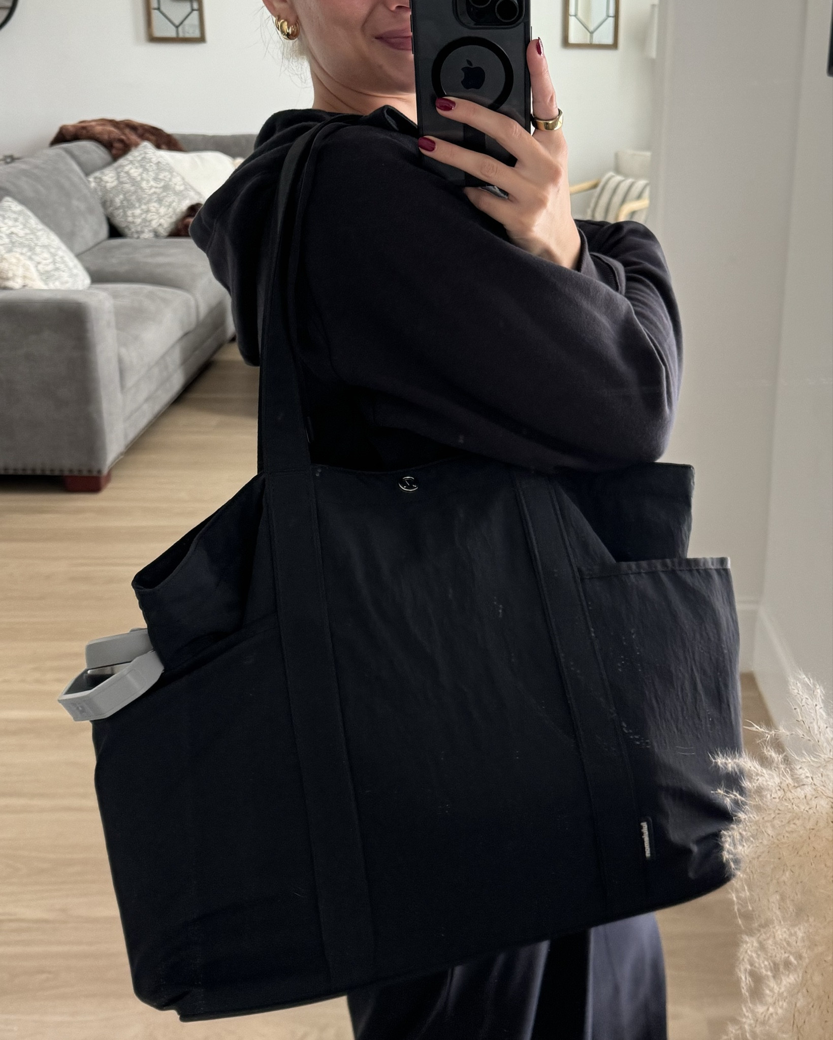 Waterproof, easy to wipe, tons of space, and perfect for laptop, baby stuff, water bottle. The all essentials bag ✨

#LTKU #LTKFindsUnder100 #LTKItBag