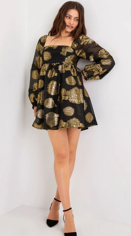 Precious Shine Black Gold Metallic Jacquard Babydoll Dress.
Was $29, now $20.30 with code NICESAVE

#LTKsalealert #LTKfindsunder50