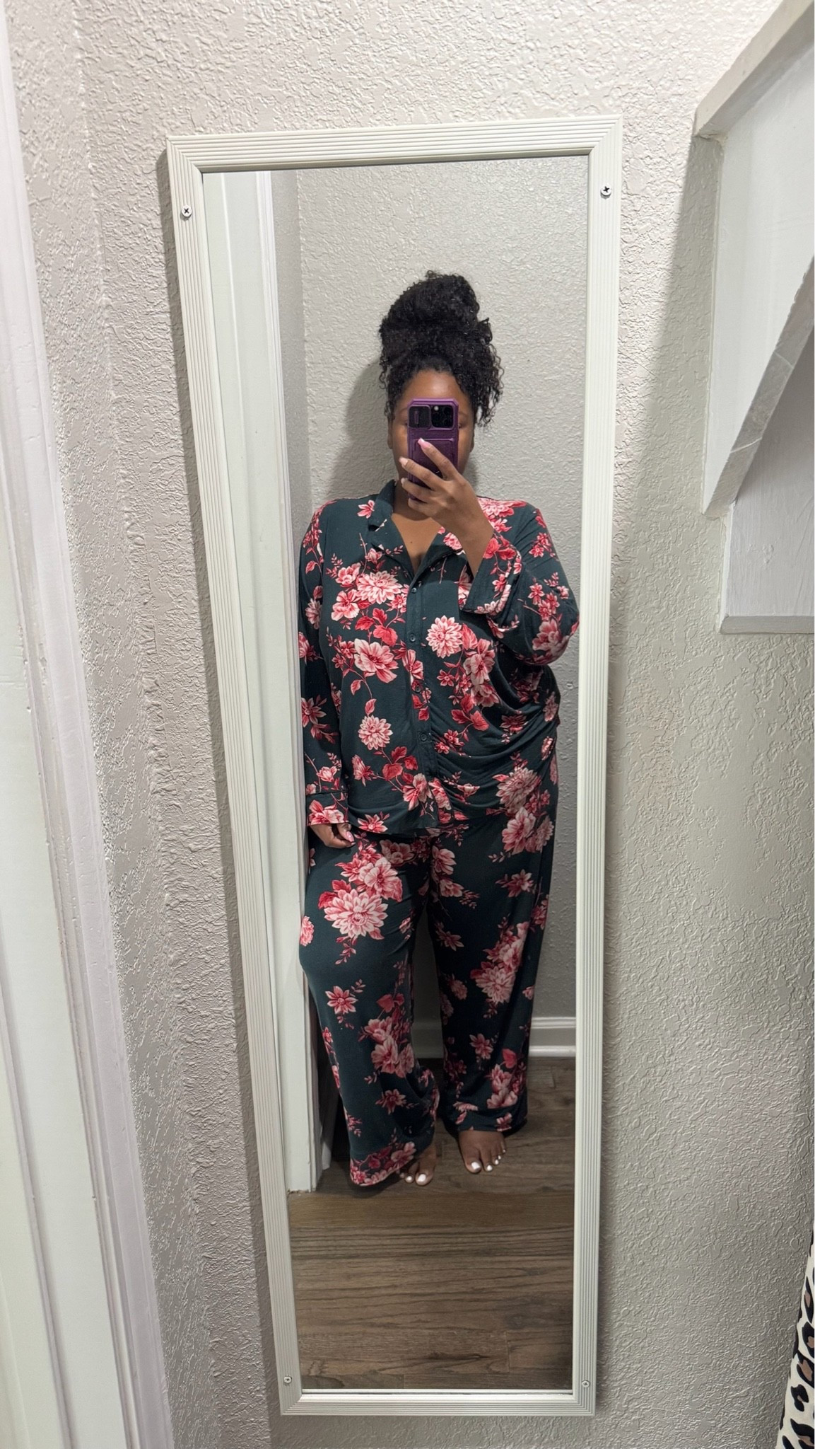 ✨ Plus Size @soma Cool Nights PJ Set
✨ wearing the long sleeve notch-collar top with piping detail and the matching printed pants. I’m wearing a size XXL in both pieces.

#LTKootd #LTKgrwm #LTKPlusSize