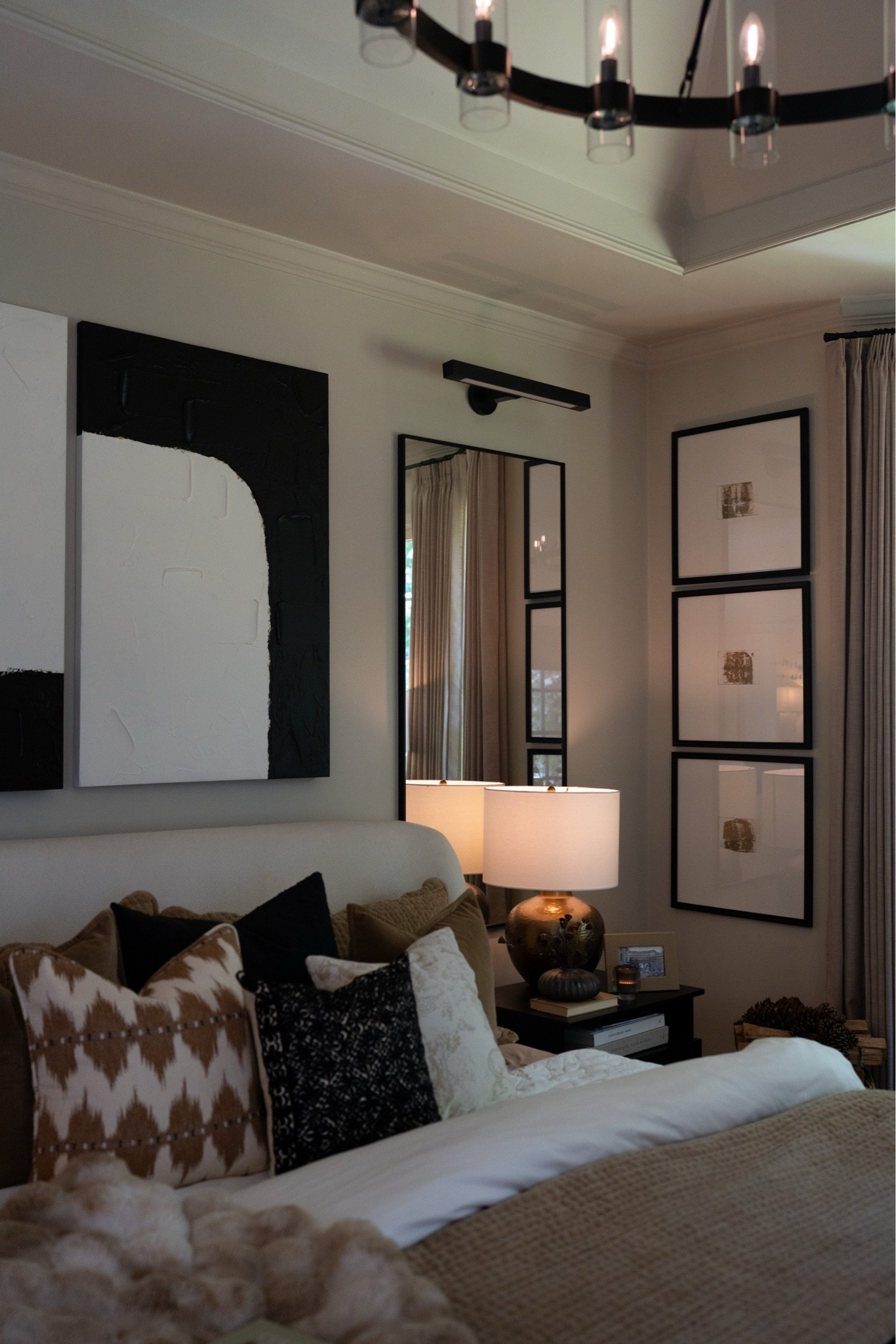 Guys!! This year I wanted to go all in for our bedroom because I know it will be the place we watch movies in bed, relax, dream… I wanted it to be cozy, warm, elegant, modern yet somehow classic and timeless! What do think??!! Did we nail my brief?! 

#houseofvalentina #amazonhome #amazonfinds #potterybarn @thehouseofvalentina @thehouseofvalentinaliving