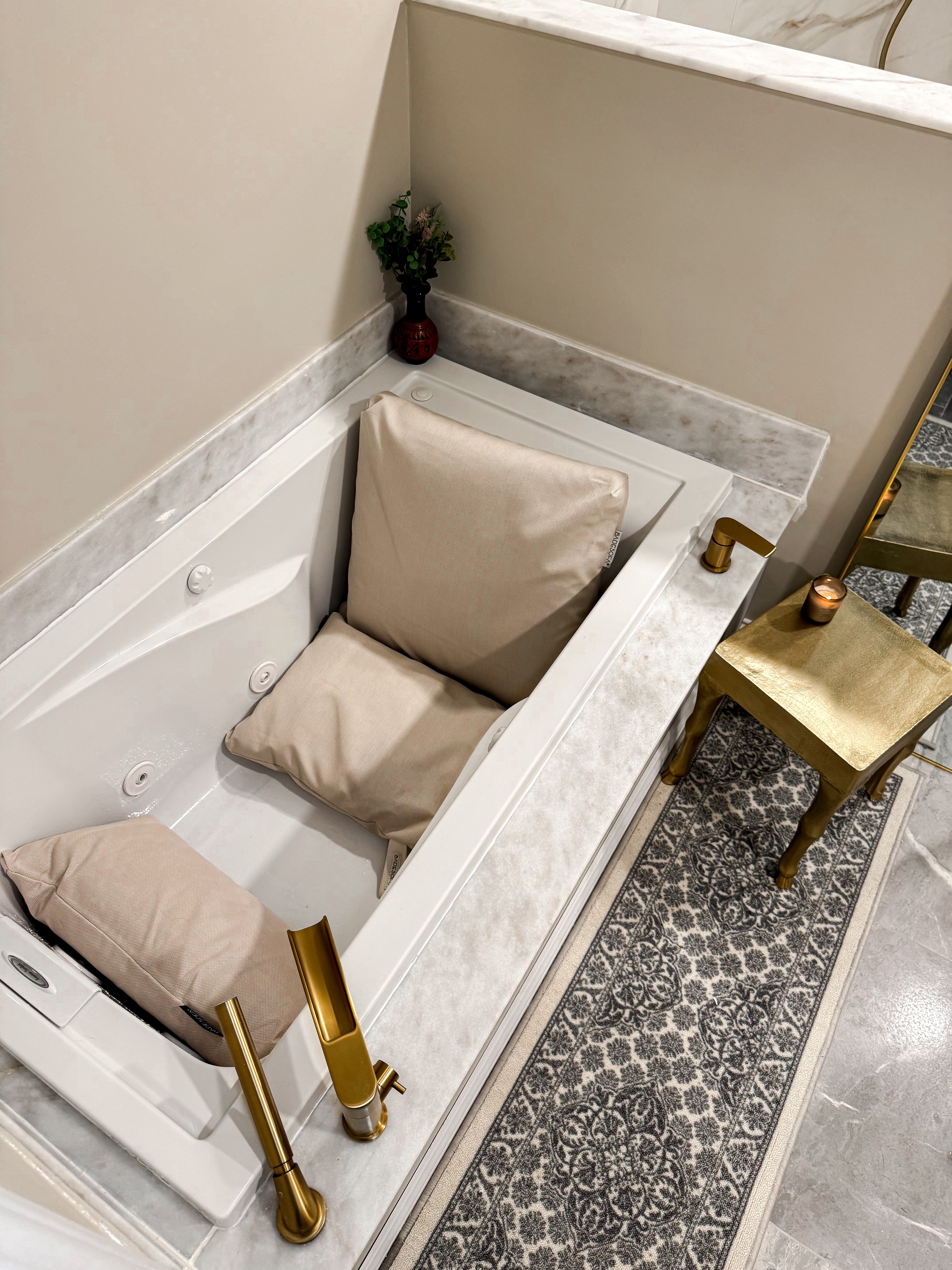 This is my version of self-care as a stay-at-home mom.
No rushing. No multitasking. Just quiet, warmth, and actually being comfortable for once.
The Badesofa has completely changed how my baths feel—and now this is my real reset at the end of the day. Thank you, @badesofa_usa #ad
Linked here 🤍
#sahmselfcare
#mommetime
#athomeselfcare
#cozymomlife
#momtimeout
#selfcareathome
#eveningritual 

 #LTKGiftGuide #LTKgrwm #LTKselfcare