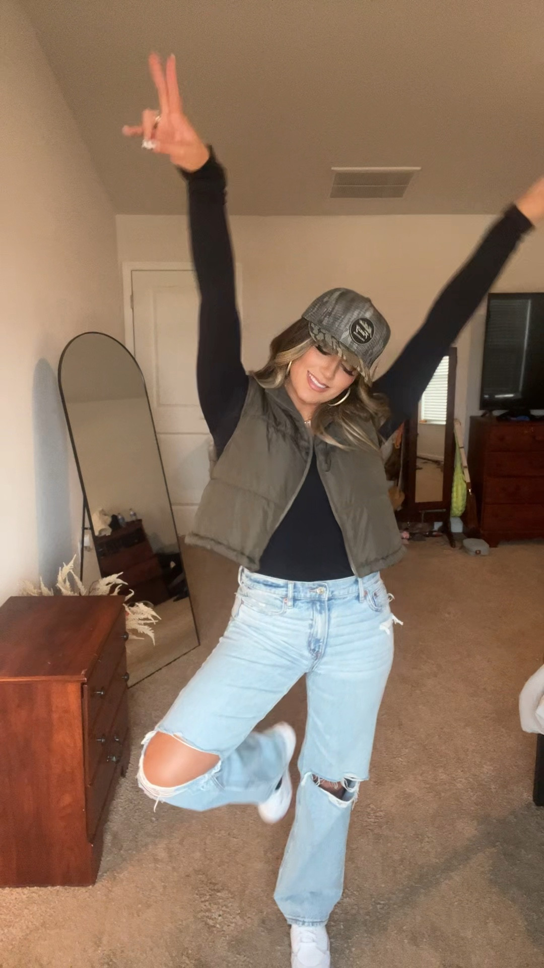 She’s probably in Texas 🤪 

#ootd #momoutfit 

#LTKShoeCrush #LTKWatchNow #LTKStyleTip