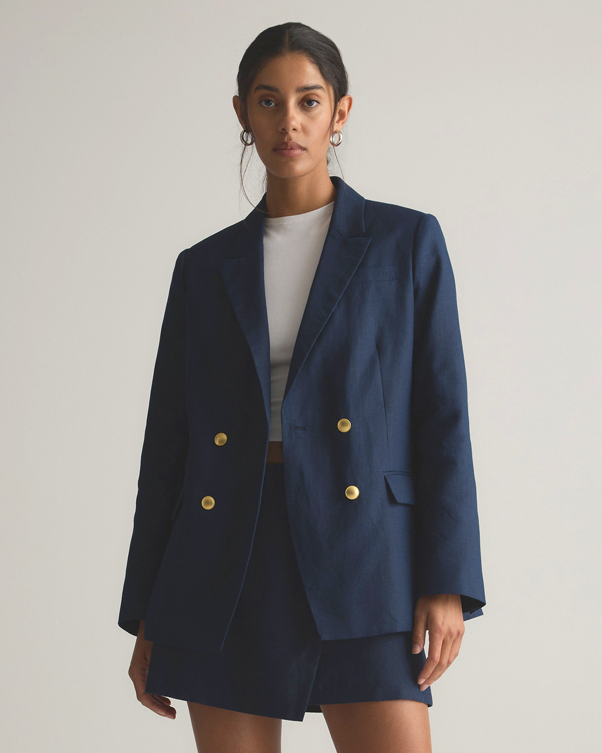 Quince | Women's 100% European Linen Relaxed Double-Breasted Blazer in Deep Navy, Size Small | Quince