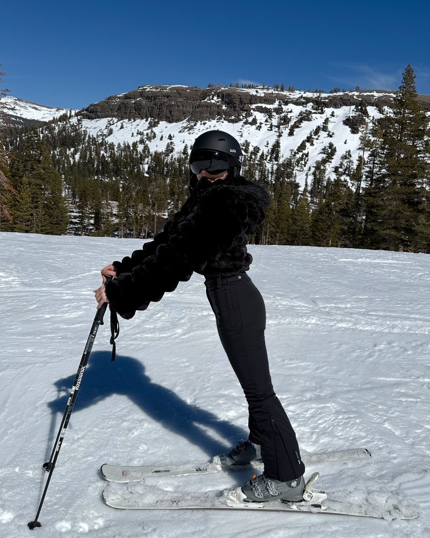 Cute ski outfit faux fur jacket