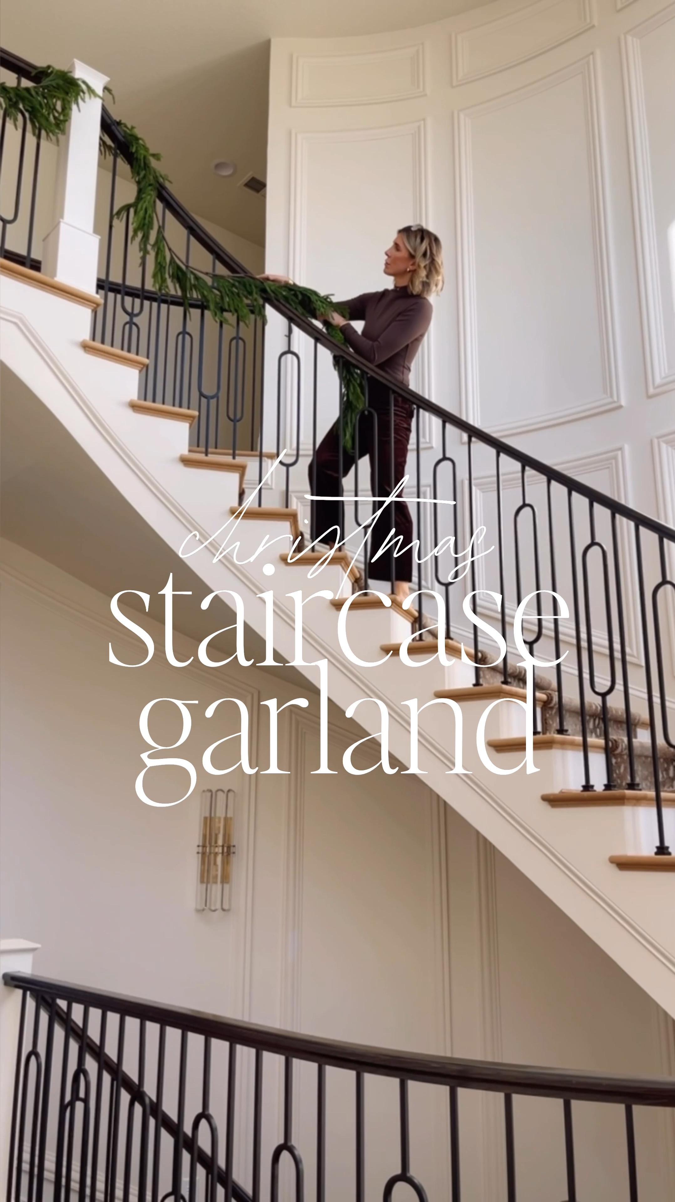 Christmas staircase garland 