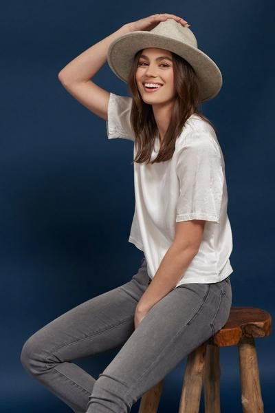 NIGHTS IN THE CITY SILKY TEE | LA MADE CLOTHING