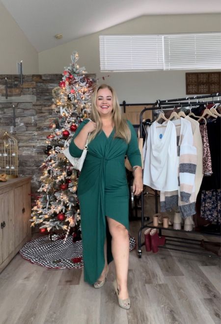 The perfect holiday dress! Very comfortable and elegant! 


#LTKGiftGuide #LTKHoliday #LTKcurves