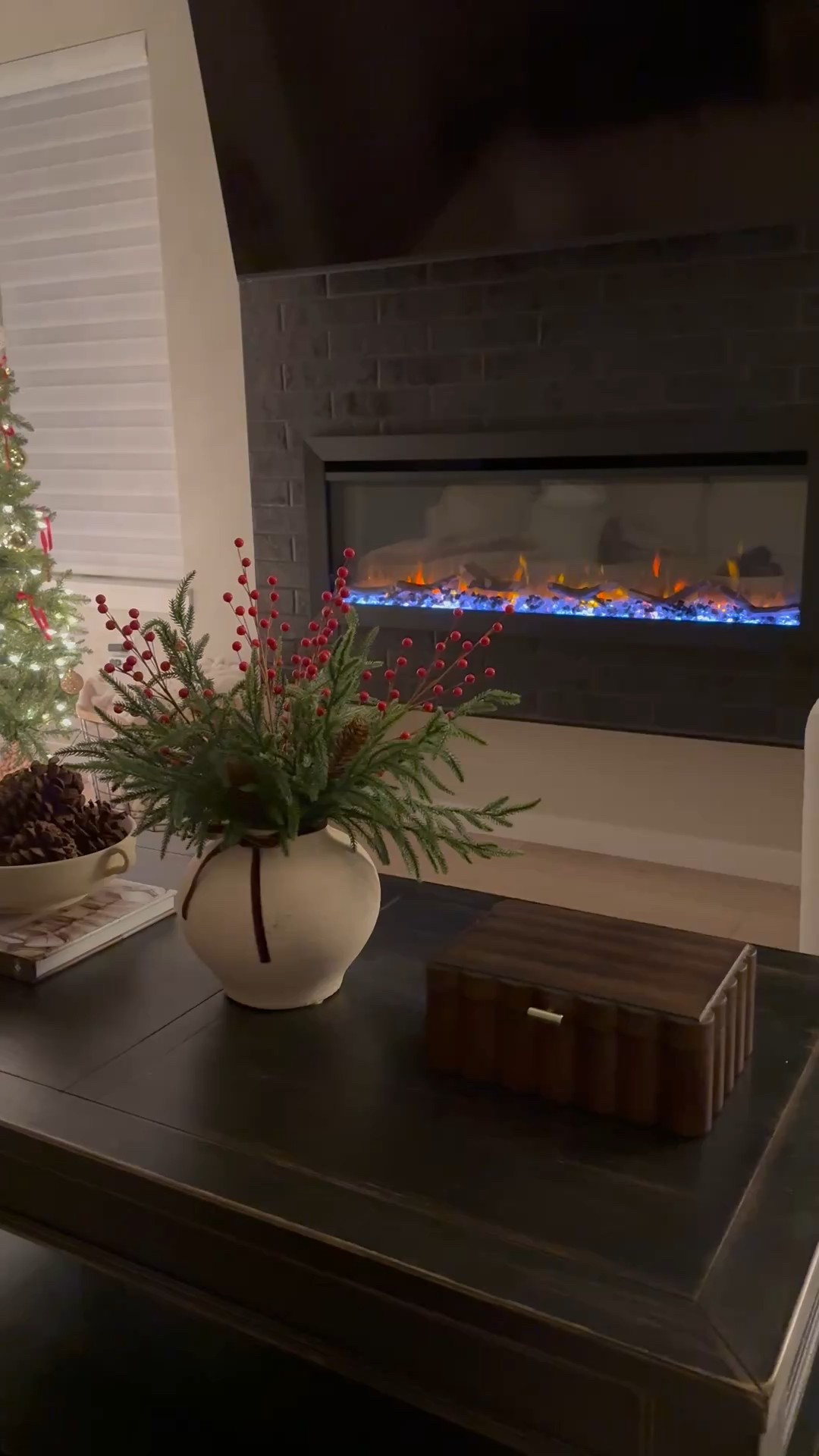 Cozy living room! Minimalist Christmas decor! 🌲🤎💫

My coffee table is an old pottery barn one but I linked similar ones! 

#LTKHome #LTKmomlife #LTKSeasonal