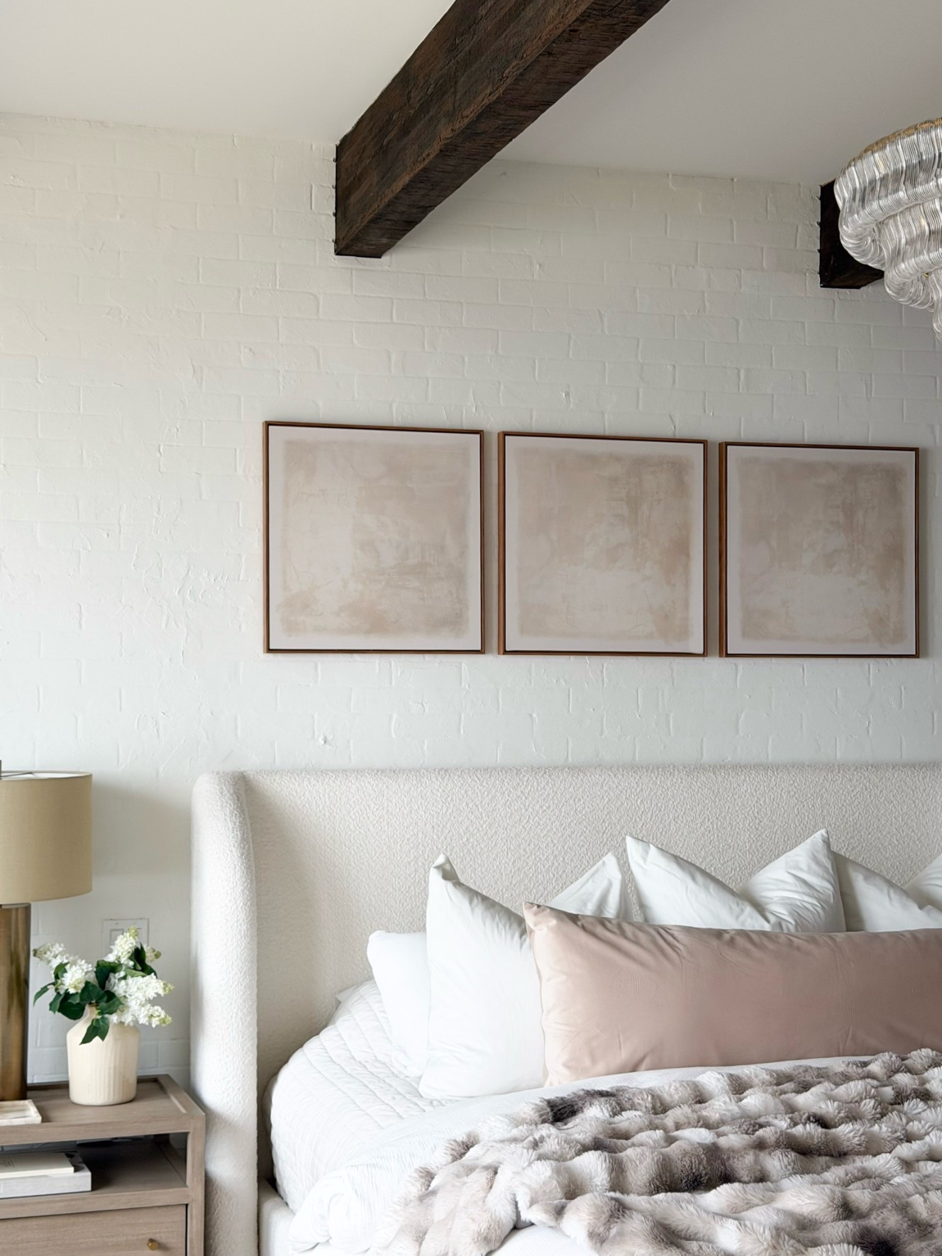 Neutral bedroom styling!

Home, home decor, home accents, home finds, bedding, bedroom inspo, wall art, modern home, neutral home, organic home

#LTKSeasonal #LTKHome