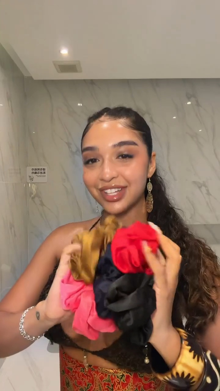 oversized scrunchies are back!!!


#LTKscrunchie #LTKhair #LTKbig #LTKfasshion #LTKcolorful