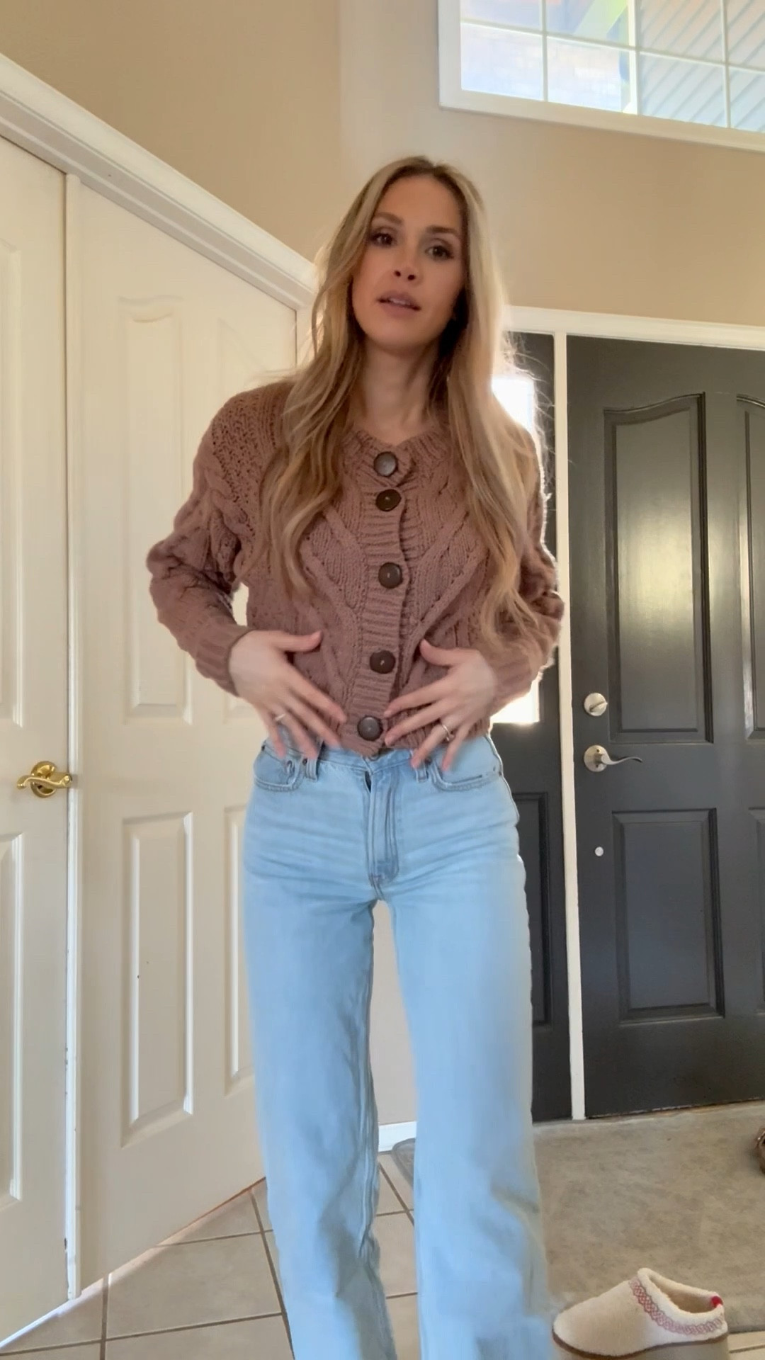 Cute Abercrombie jeans on sale! Great mom jeans. These are a 24 long length. Available in curve love as well as different lengths! 

#LTKootd #LTKSaleAlert #LTKmomlife