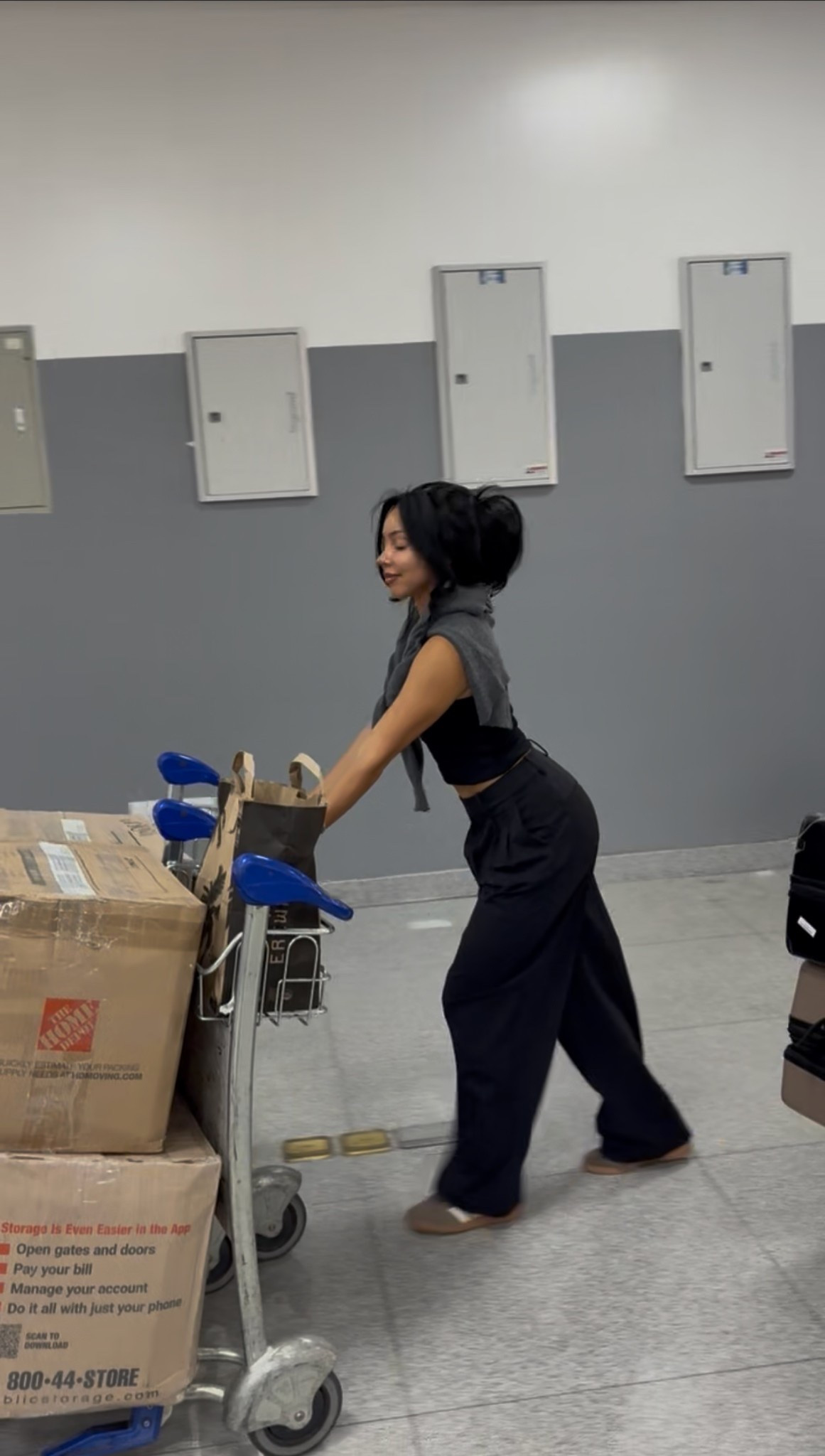 Everything from my moving vlog 🖤🔗✈️

#LTKTravel