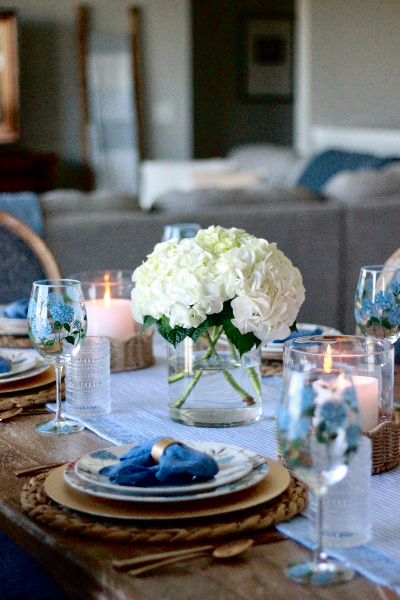 Coastal summer tablescape for brunch or dinner party  

#LTKParties #LTKSummerEdit #LTKHome