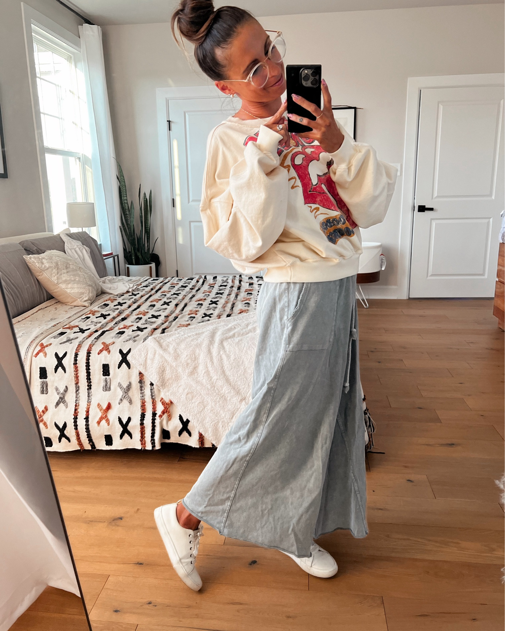 Vintage pieces and oversized denim for today’s fall outfit ✌🏼

#LTKSeasonal #LTKStyleTip #LTKFallSale