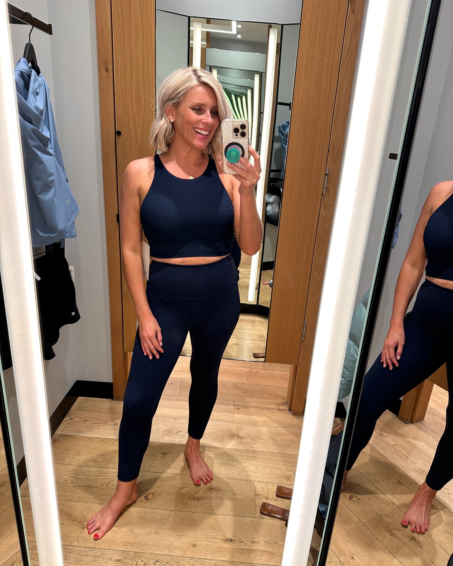 I think I’ve just entered my navy activewear era. 

Tights: 6 (au10) 
Crop: 8 (au12) 