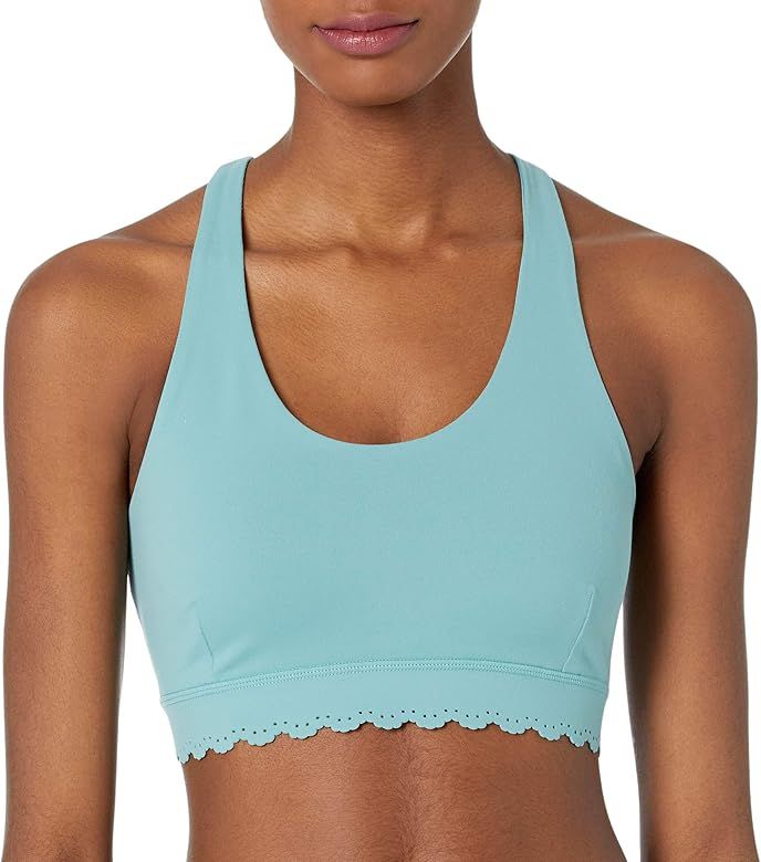 Amazon Brand - Core 10 Women's Studiotech Icon Series 'Scallop' Yoga Bralette Sports Bra | Amazon (US)