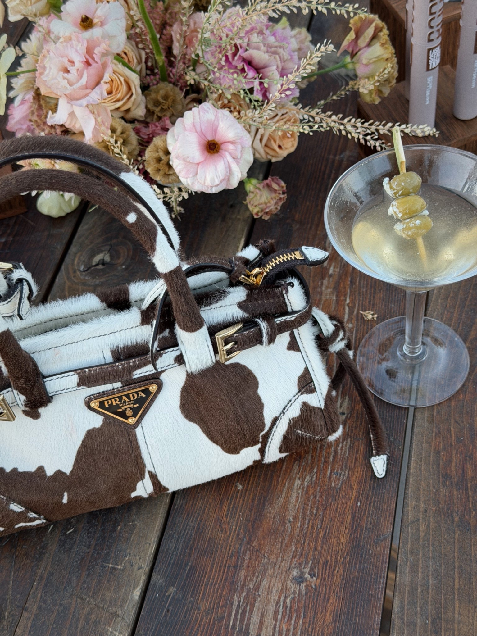 obsessed with this bag (+ shared some
dupes)  

#LTKootd #LTKTravel #LTKSeasonal