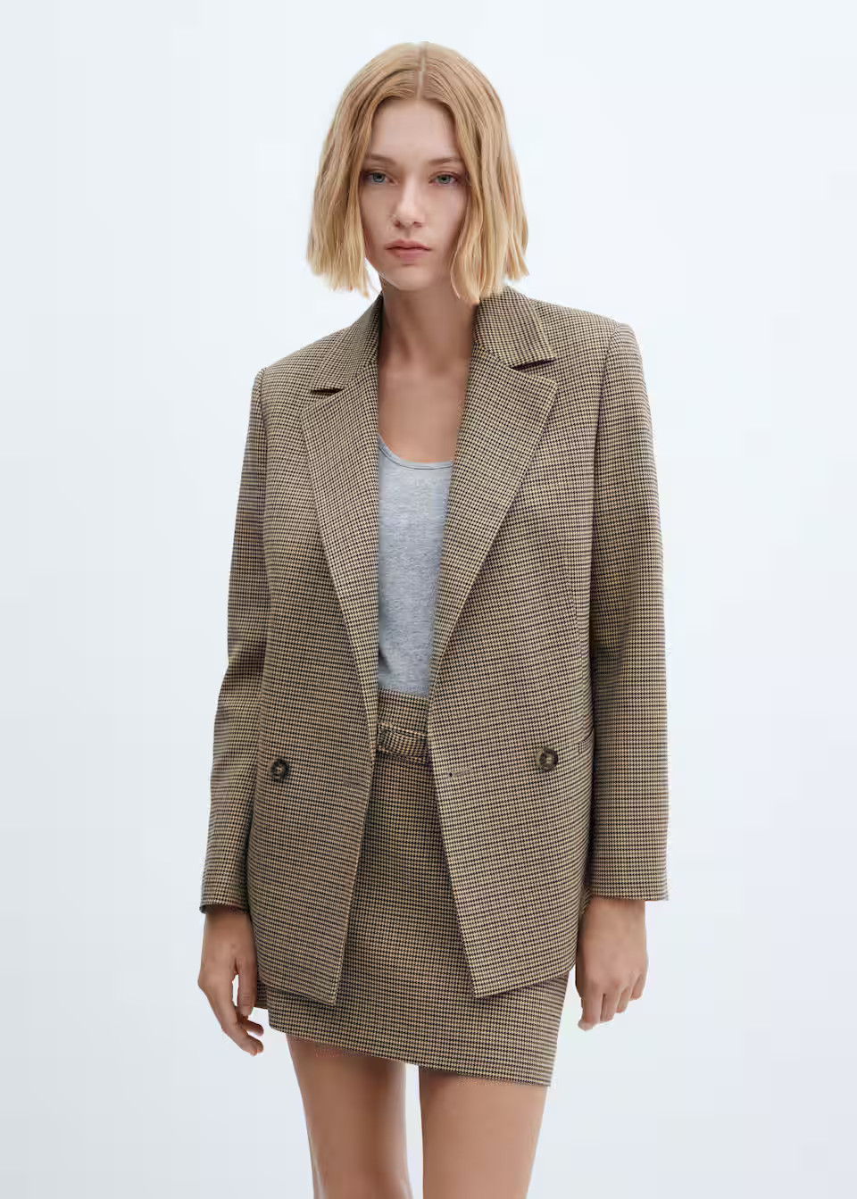 Search: Cross button blazer (2) | Mango USA | MANGO (US)