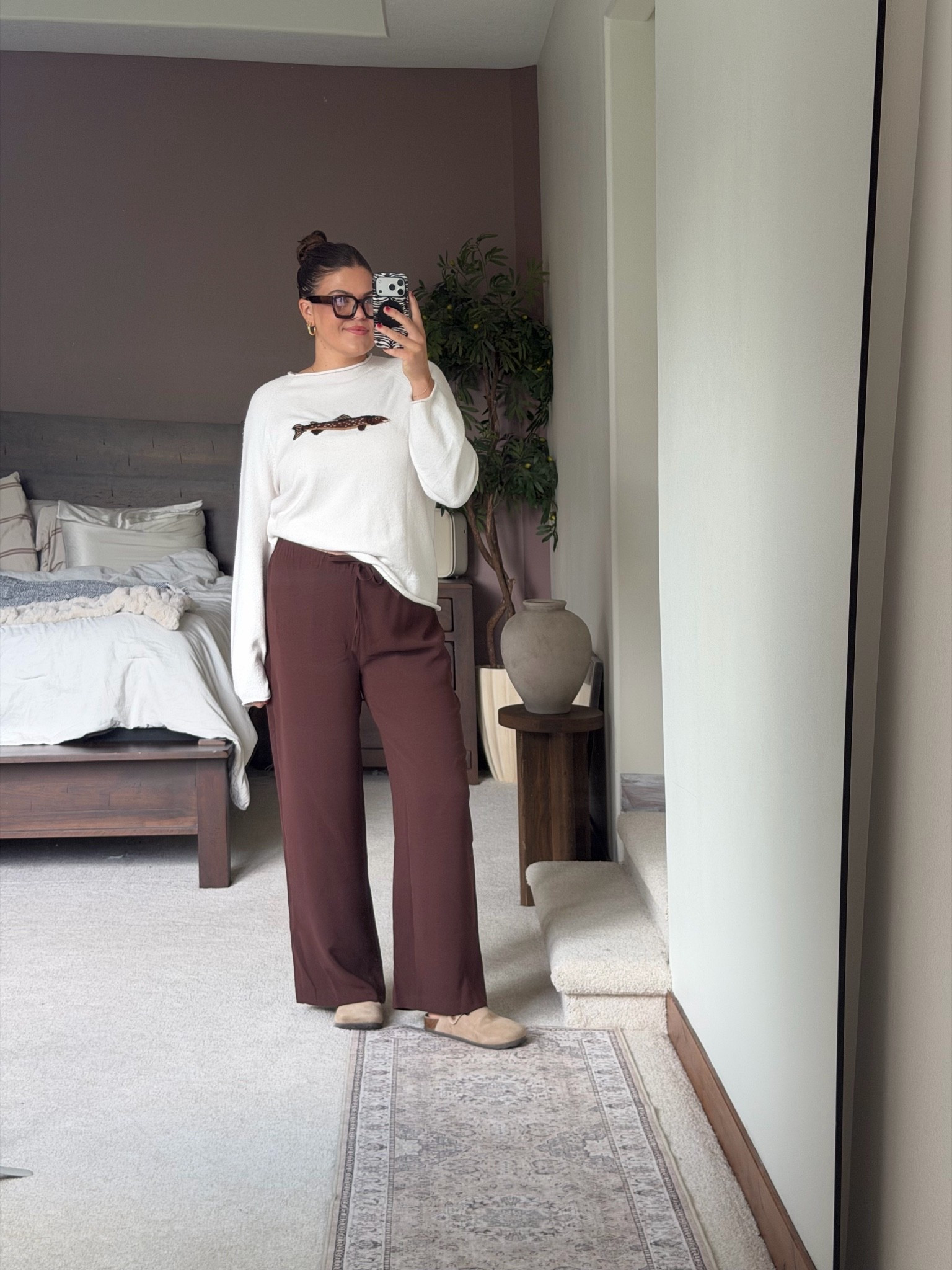 Easy fall outfit - all from Amazon! 

Aritzia lodge pants dupe - size xl 
Sweater size xl

Midsize, size 12, size 14, mom style, curvy outfit, thick tummy approved