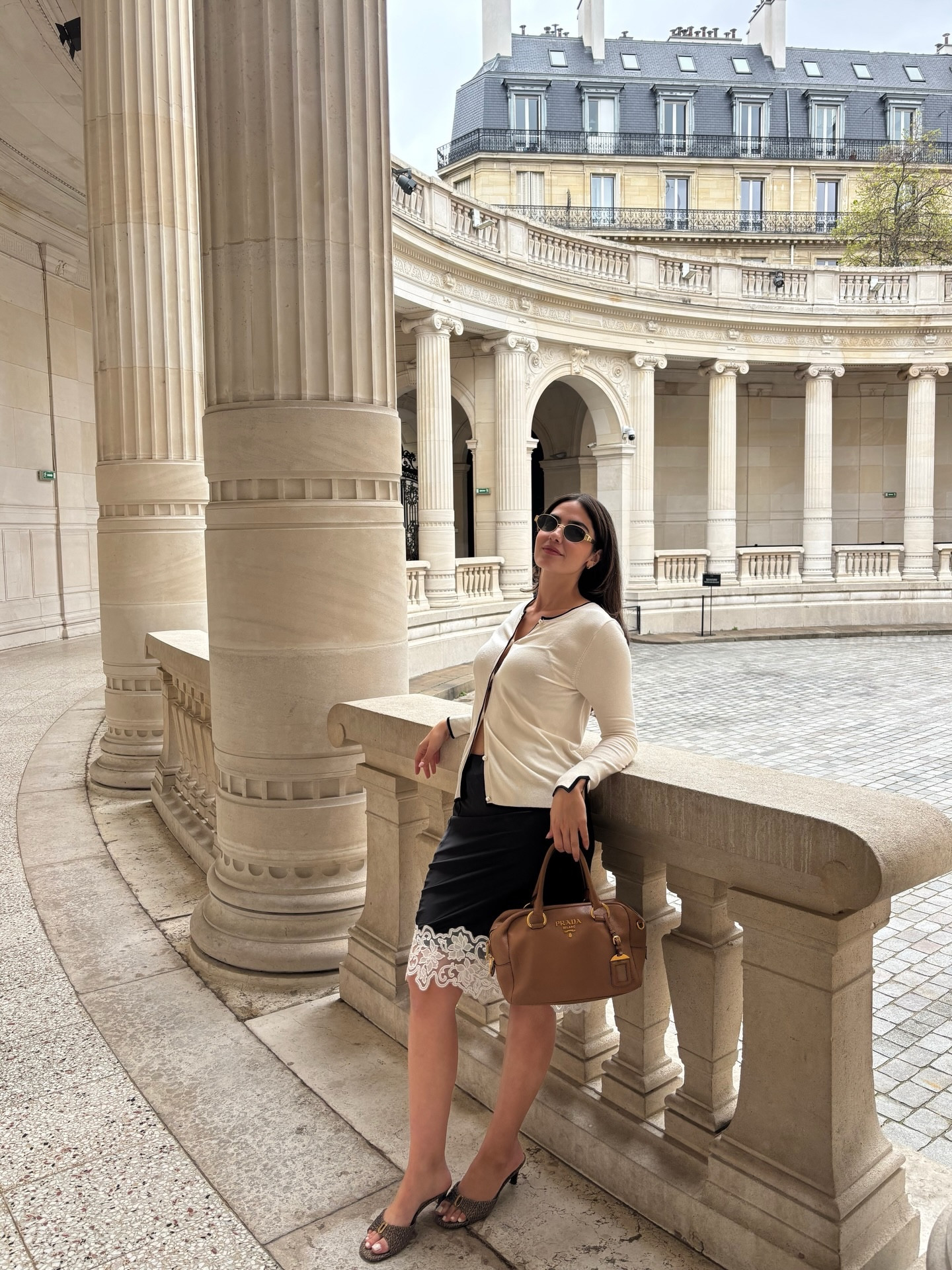 In my humble opinion - lace is the sexiest way to do Paris. 