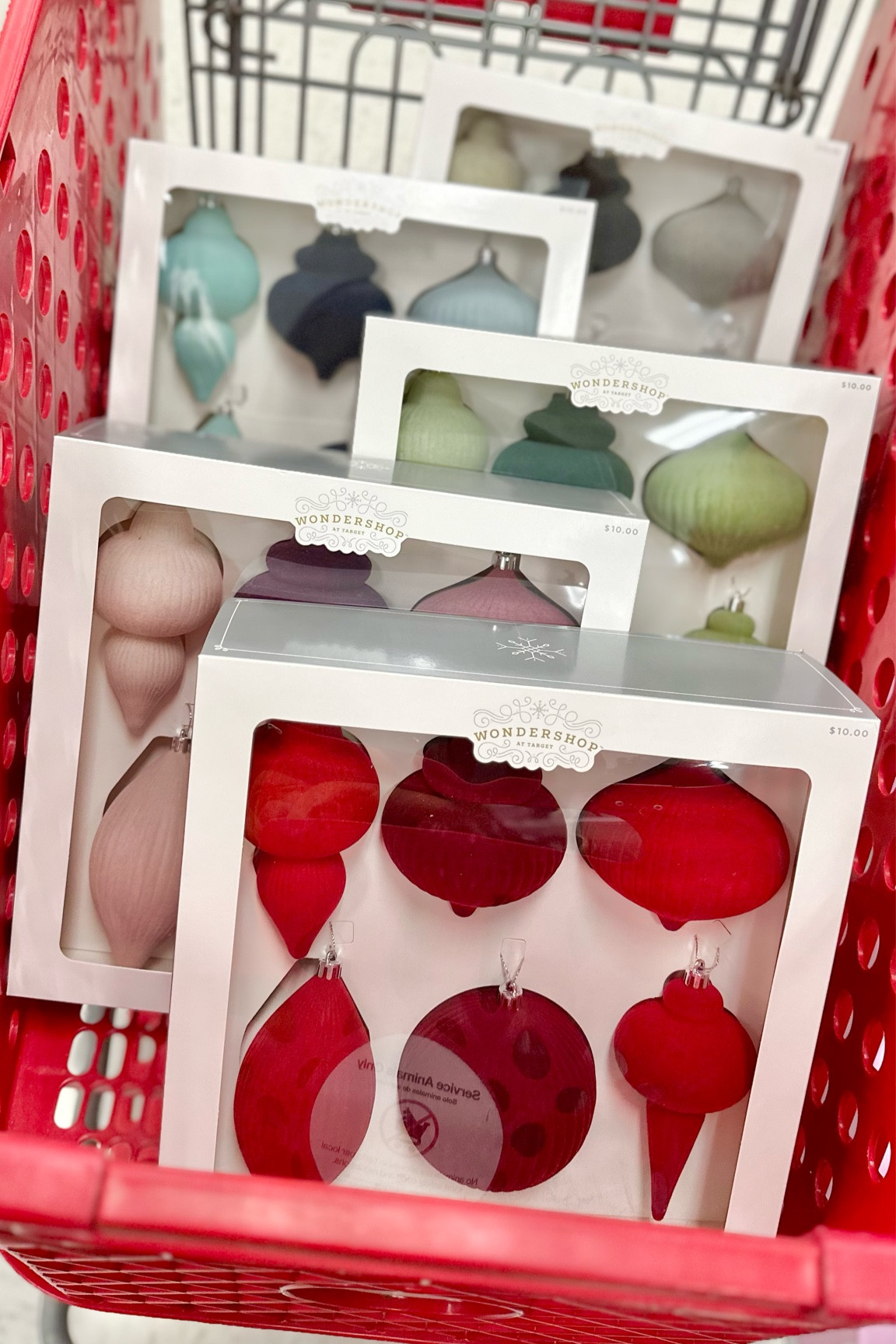 $10 velvet ornaments☺️