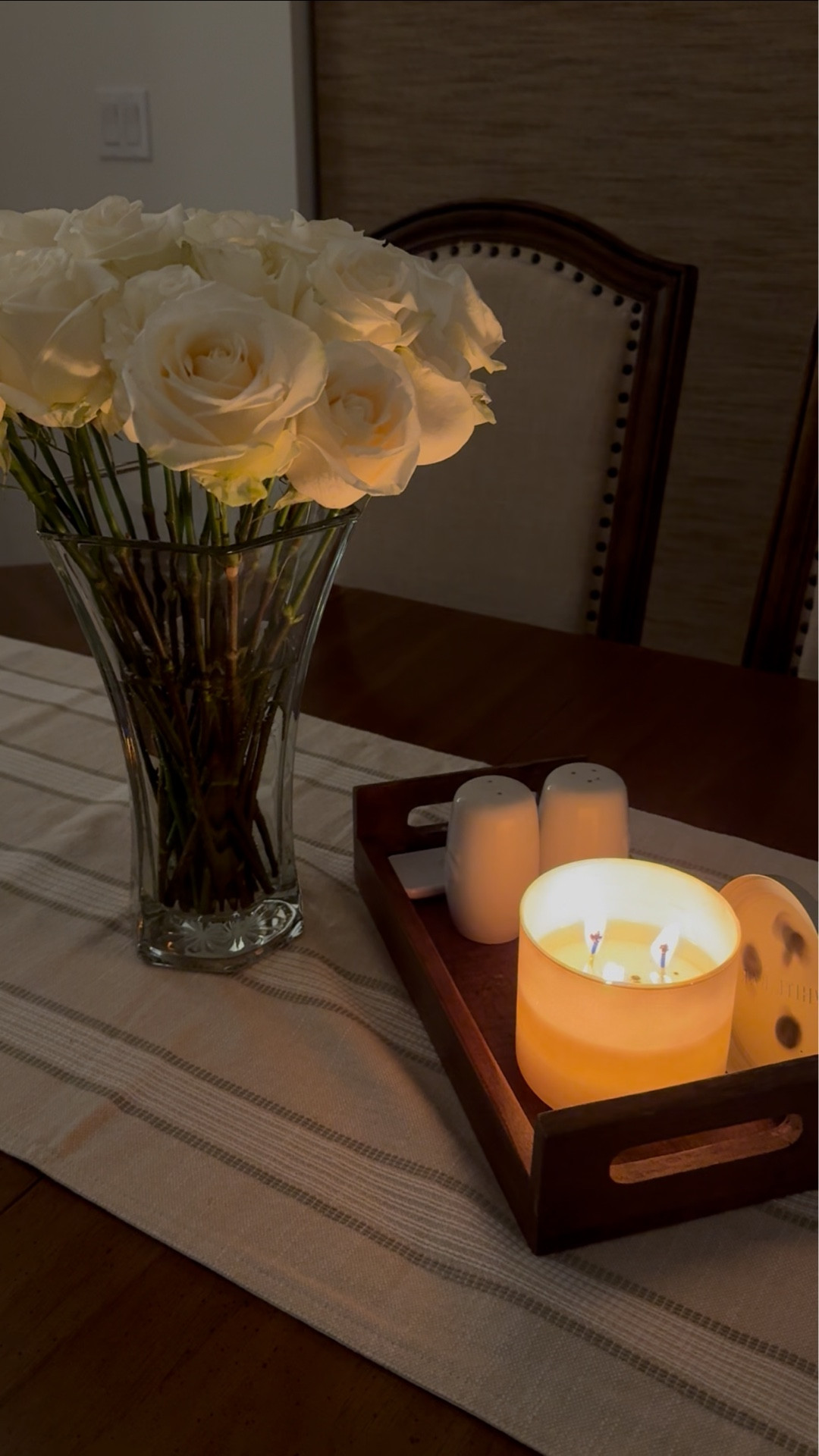 Elevate your table with just a few simple touches ✨
fresh flowers, a cozy candle, and a layered tray moment make all the difference.

#ltkhome #homedecorideas #tablescape #cozyhome #diningroomdecor #neutralhome #homeinspo #simpledecor #ltkstyle #amazonhome