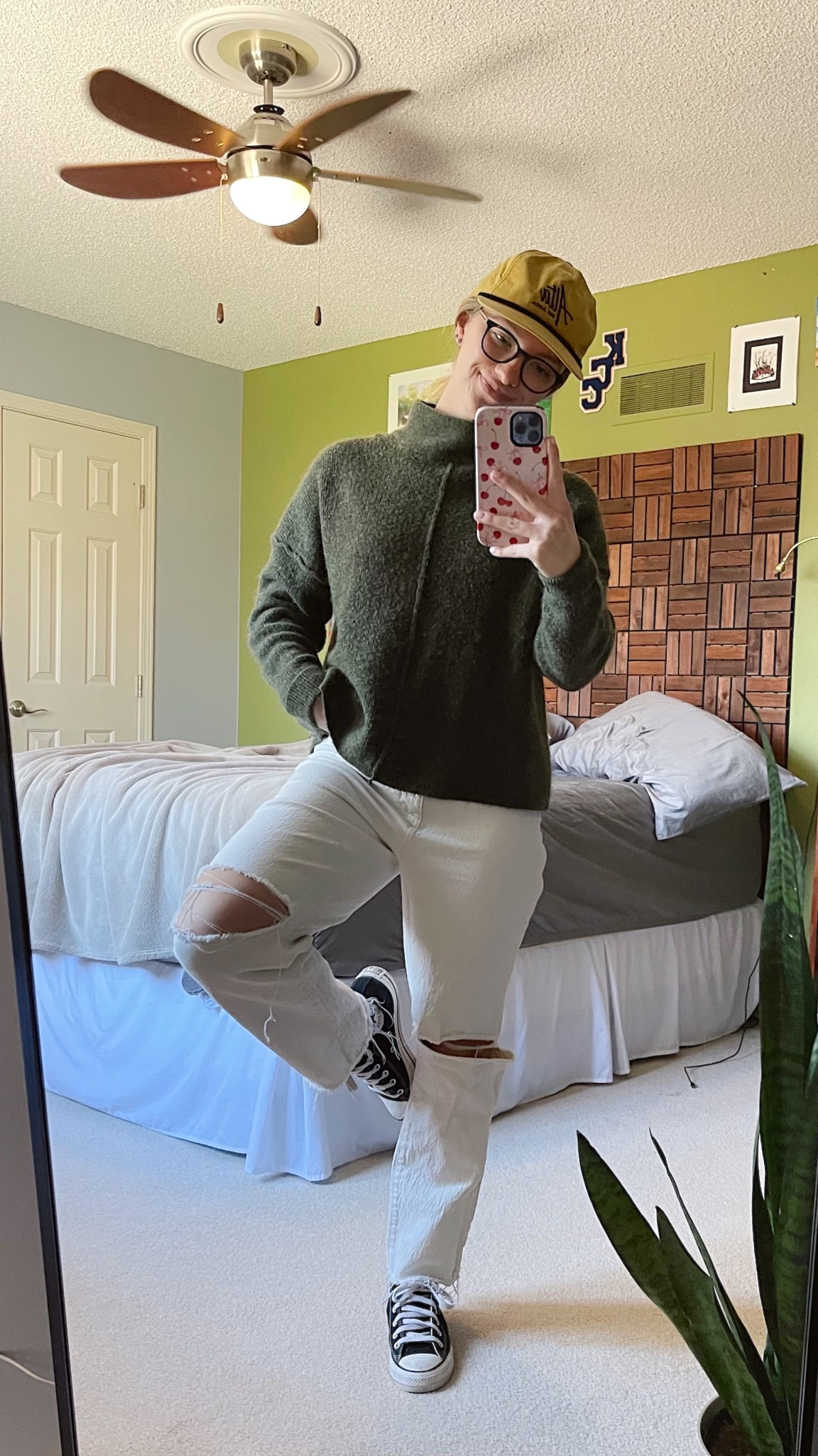 Sunday ootd🍀

Outfit inspo, outfit idea, st Patrick’s day, casual outfit, trucker hat outfit, converse outfit, ootd, sweater, spring outfit

#LTKFindsUnder50 #LTKStyleTip