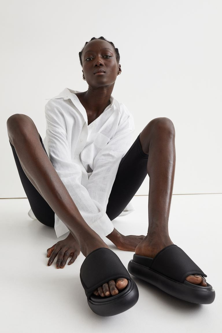 Black
    
	    
	        
	                
			                 	
					                  <img... | H&M (US + CA)