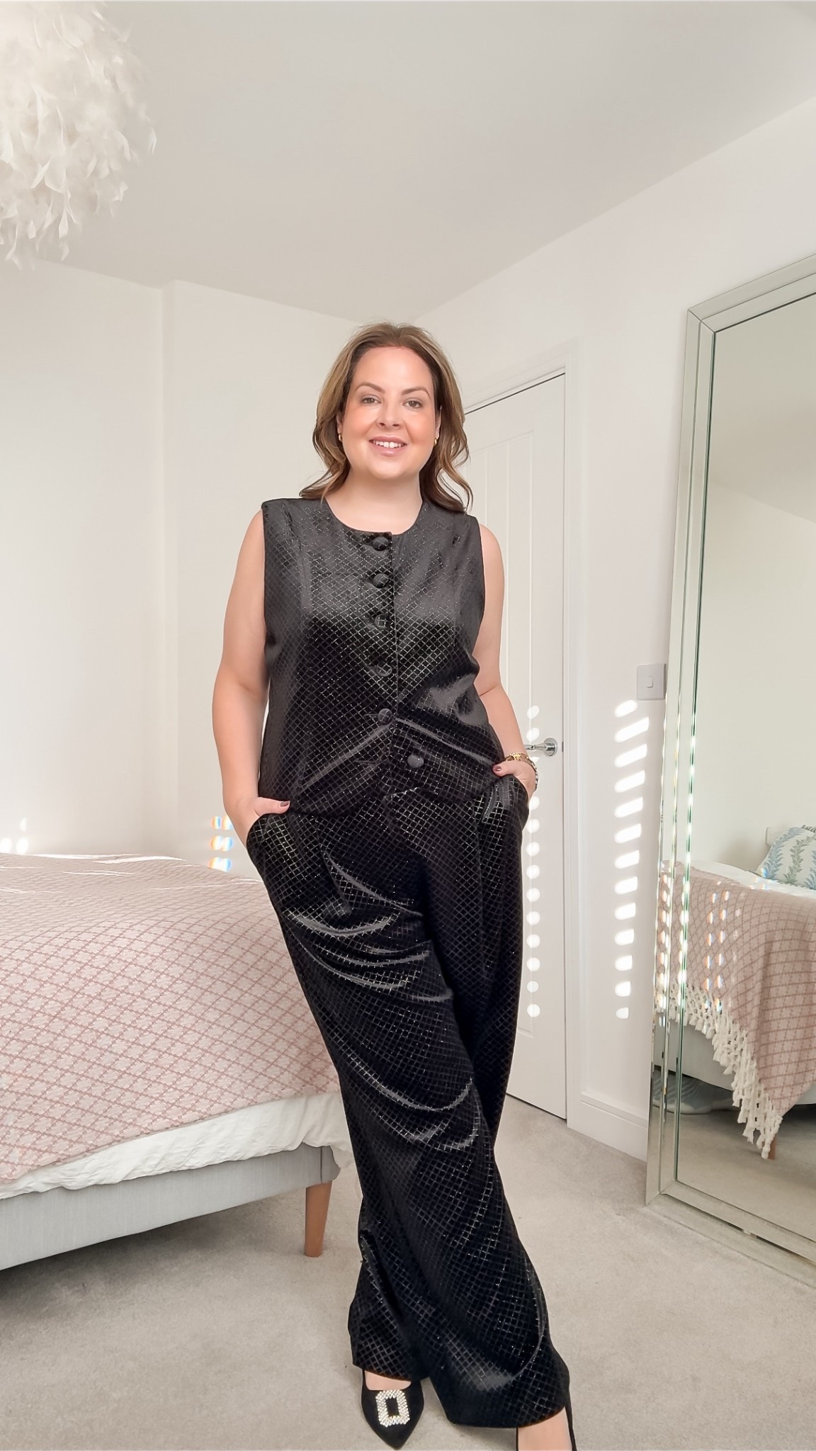 Black velvet co-ord 

#LTKmidsize #LTKpartywear #LTKfestive