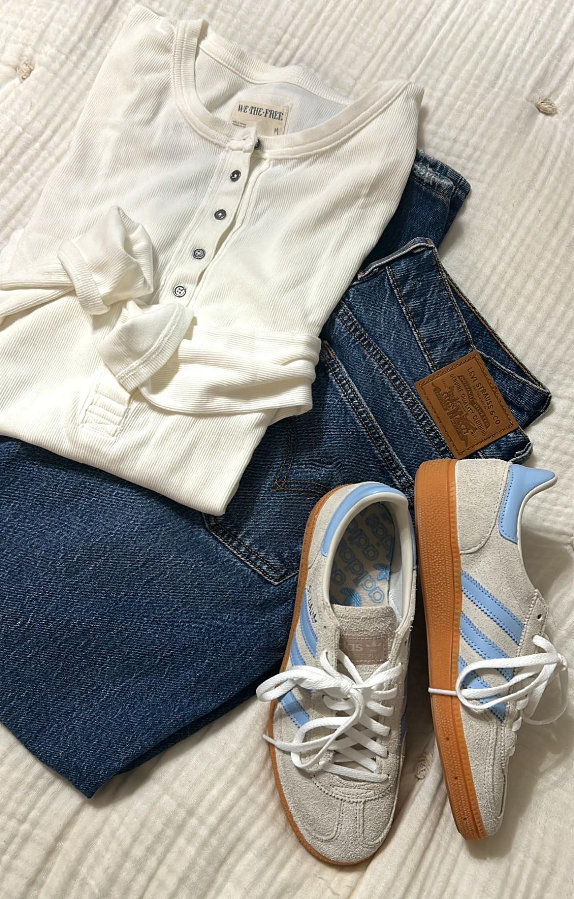 Same outfit combo different day🩵

#LTKSaleAlert #LTKShoeCrush #LTKSeasonal