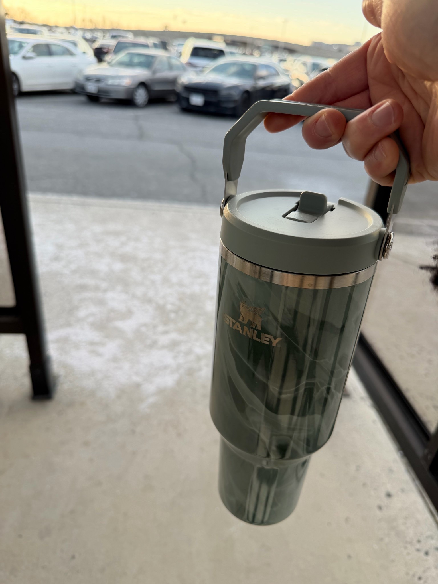 40oz of water, two cucumber slices, a lemon wedge, and my favorite chlorophyll all working together to keep me hydrated during my morning commute.
This Stanley is my everyday essential — durable, insulated, and super easy to carry. The perfect on-the-go tumbler for busy mornings and long days! 

#hydrationroutine #stanleytumbler #morningcommute #officeessentials #dailyessentials #watergoals #ontherun #workdayvibes #hydrationstation #ltkfinds #ltkhome #ltklifestyle #ltkwellness

#LTKmorningroutine #LTKselfcare #LTKOver40