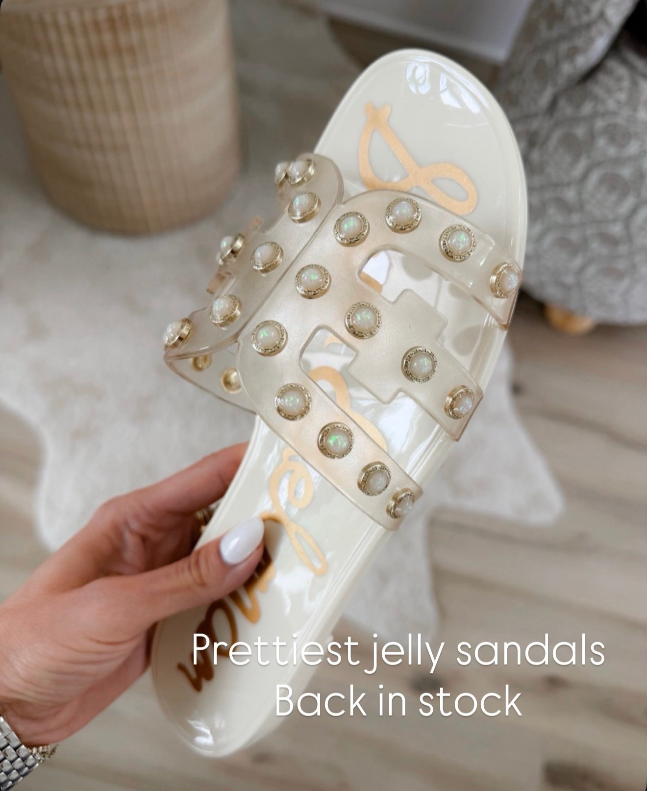 These are the prettiest jelly sandals and I’m so glad they’re finally back in stock. Such a good mix of fun and elevated, and they go with everything from denim to dresses.

jelly sandals, studded sandals, summer shoes, neutral sandals, beach outfit, vacation style, casual chic, spring summer outfit, annabrstyle

#LTKSeasonal #LTKootd #LTKOver40