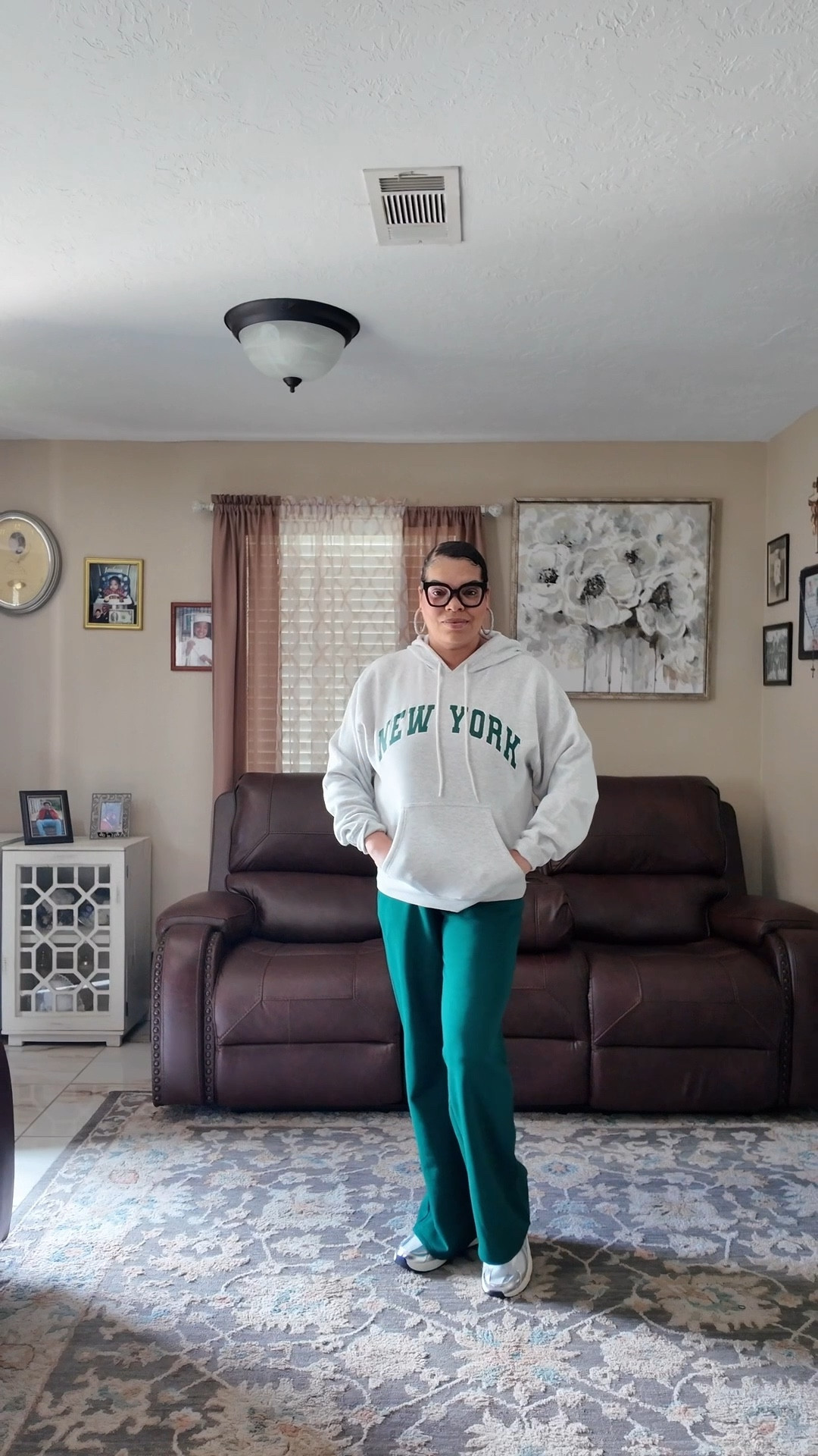 Saturday’s are for Walmart finds! Fleece pants + Hoodie from Walmart is perfect for coffee runs, soccer games, or bonfires this fall. Super soft and so cozy. The hoodie had New York on it so you know I had to snatch it up. Set is sold separately and other colors are available 